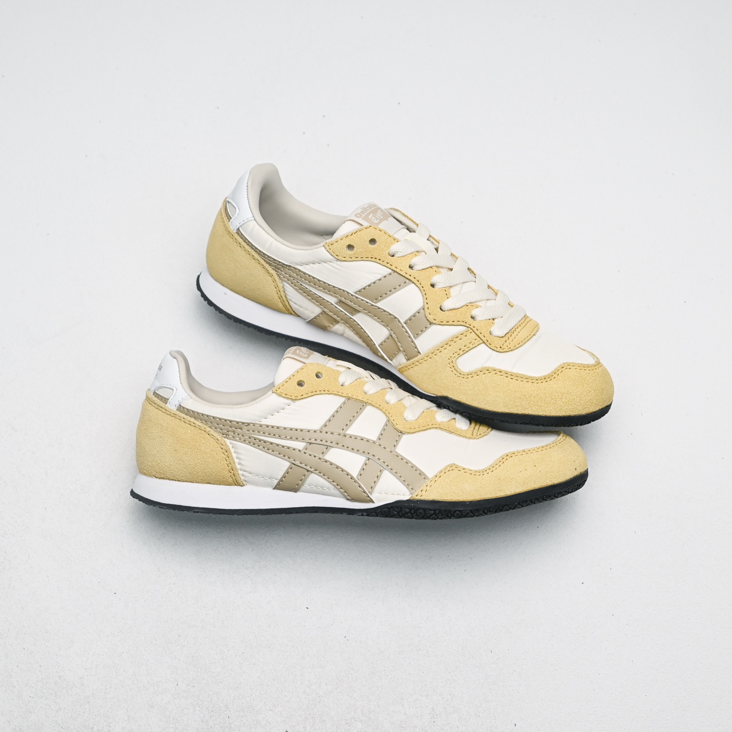 新款首发💰130
Onitsuka Tiger Serrano 百搭单品
货号：1183B400-753
码数：36 37 37.5 38 39 39.5 40 40.5 41.5 42 42.5 43.5 44 44.5 45