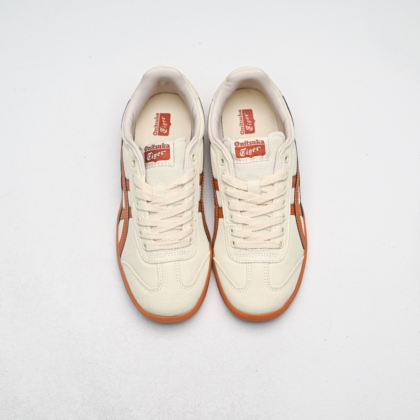 新款首发💰130
Onitsuka Tiger Tokuten 百搭单品
货号：1183A862-200
码数：36 37 37.5 38 39 39.5 40 40.5 41.5 42 42.5 43.5 44 44.5 45