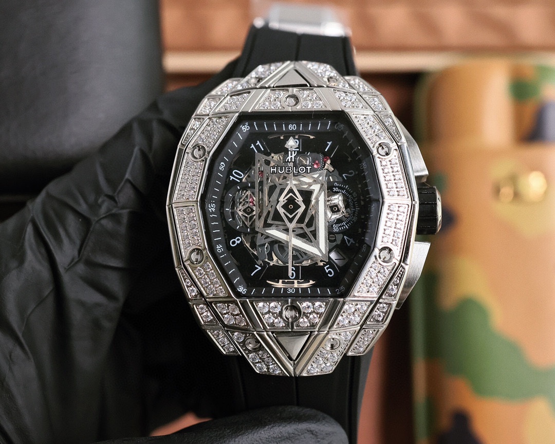 “HUBLOT Big Bang Sang Bleu lll: Evolution of Tattoo Art on Wristwatch” - 图片 8