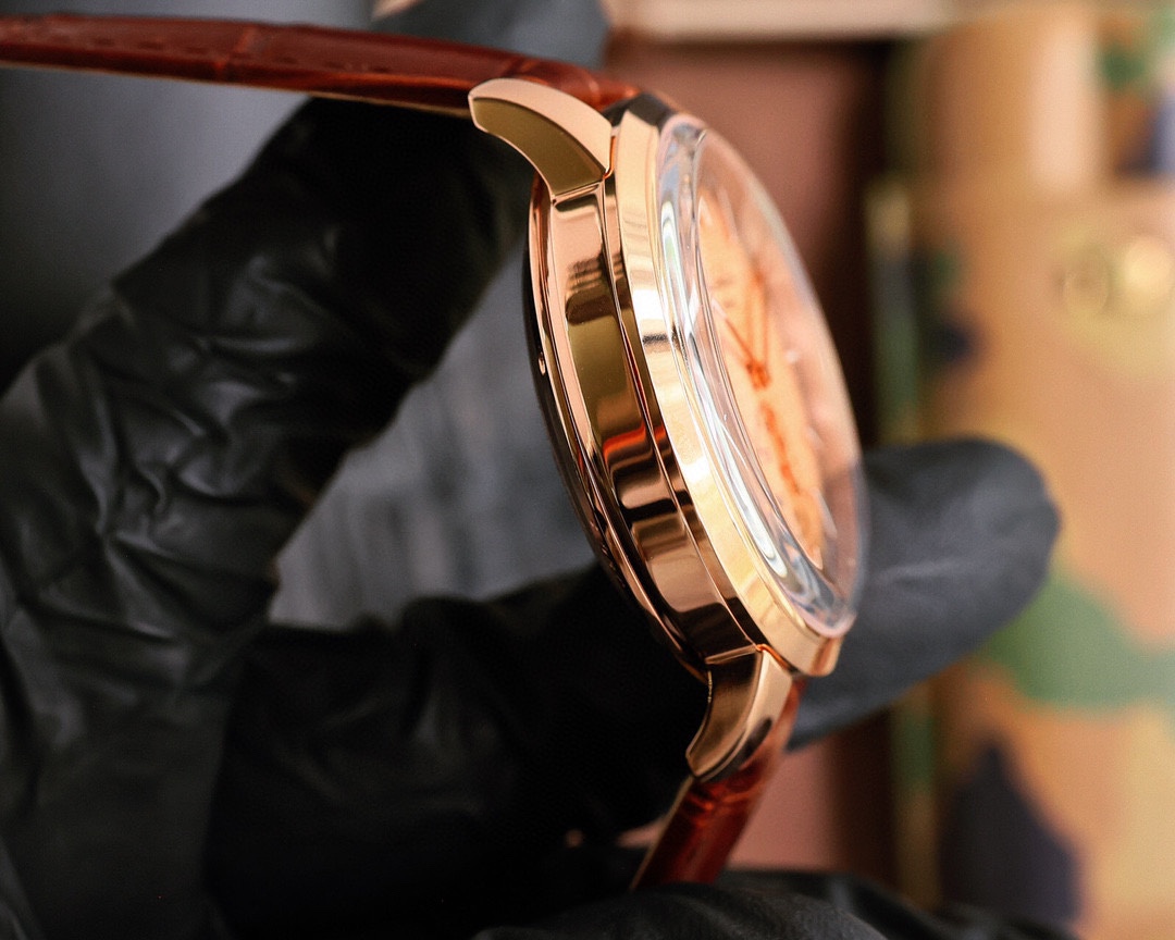 “3045 Gera Sutti: Top Market Version Wristwatch with Six-Digit Plate” - 图片 6