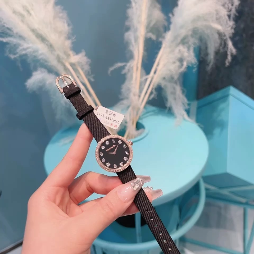 Tiffany蒂芙尼最新款钻石手表独家配盒出货TiffanyEternity系列腕表提醒我们活在当下热爱
