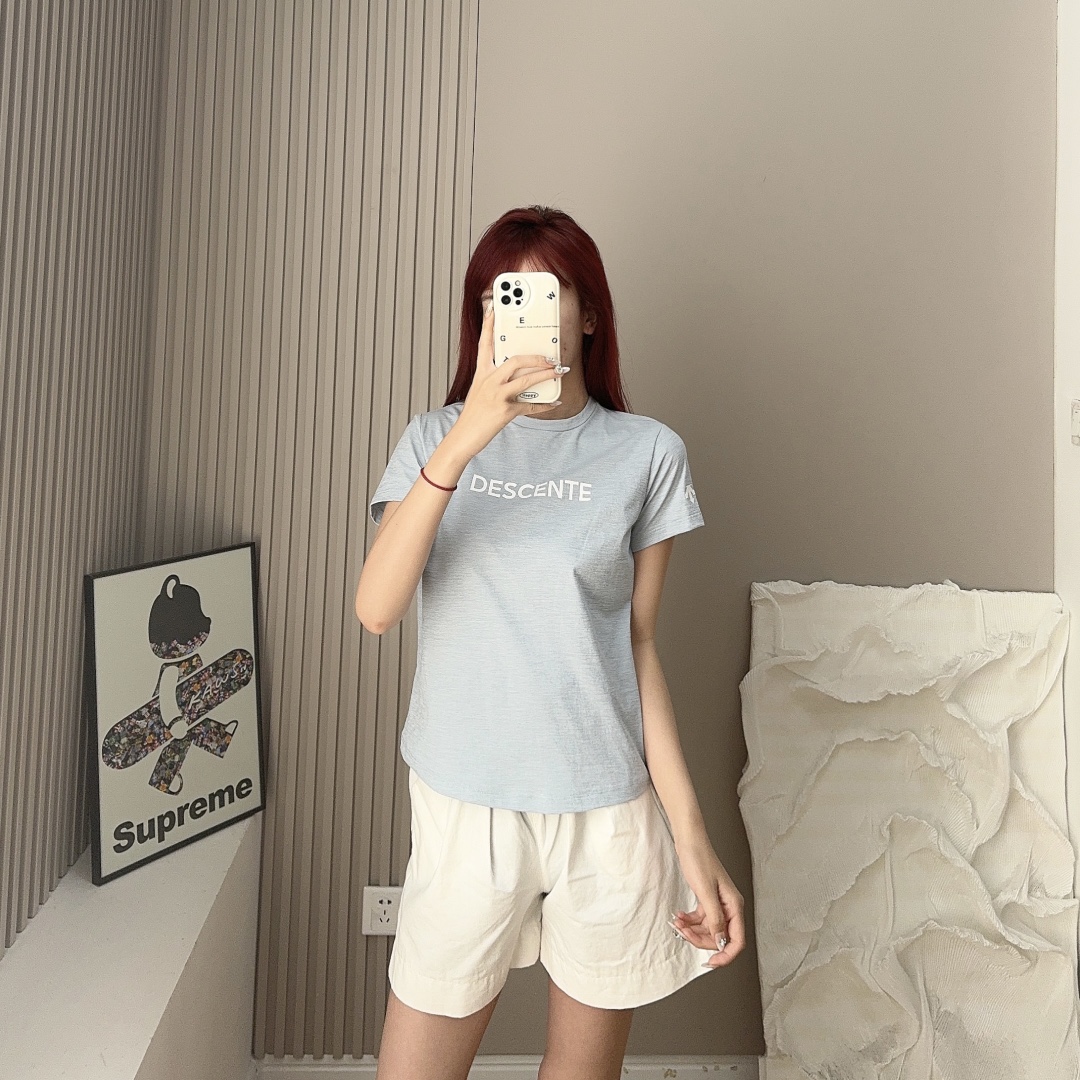  🎀模特图—蓝色
模特170cm 50kg 上身M码