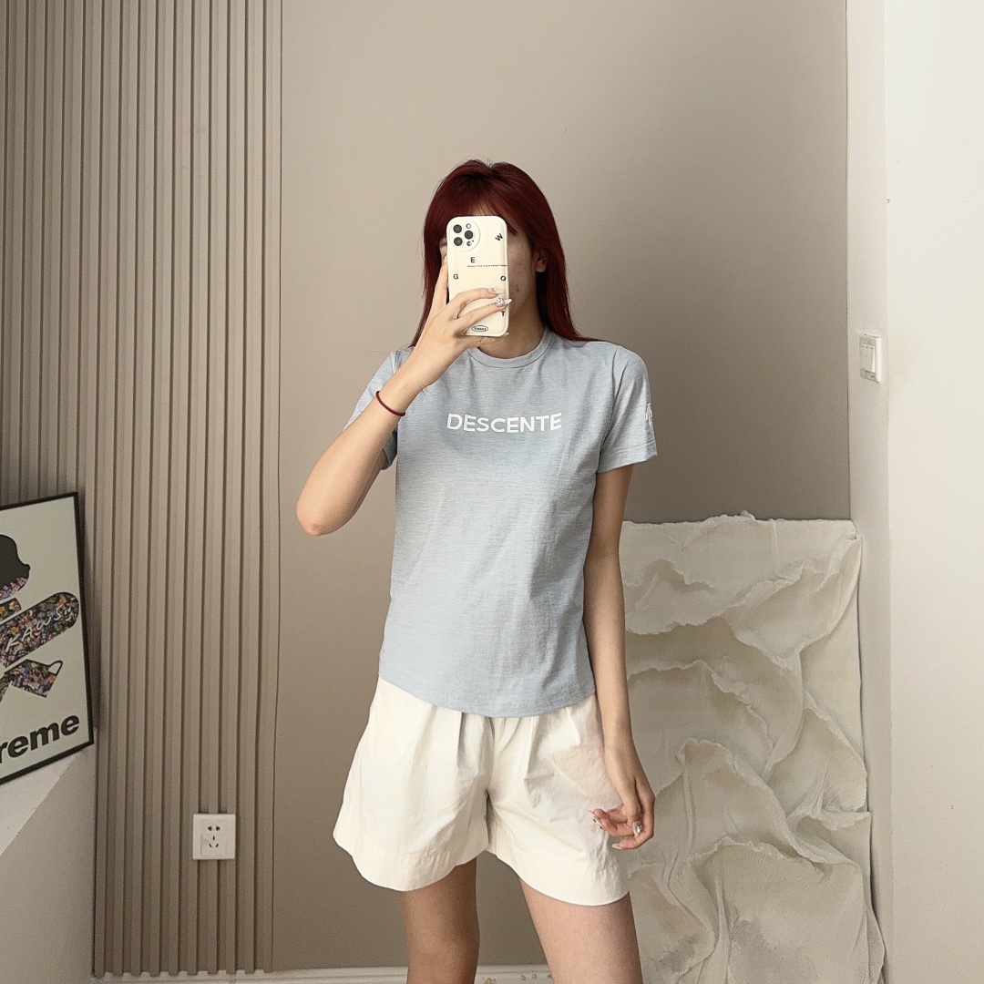 🎀模特图—蓝色
模特170cm 50kg 上身M码