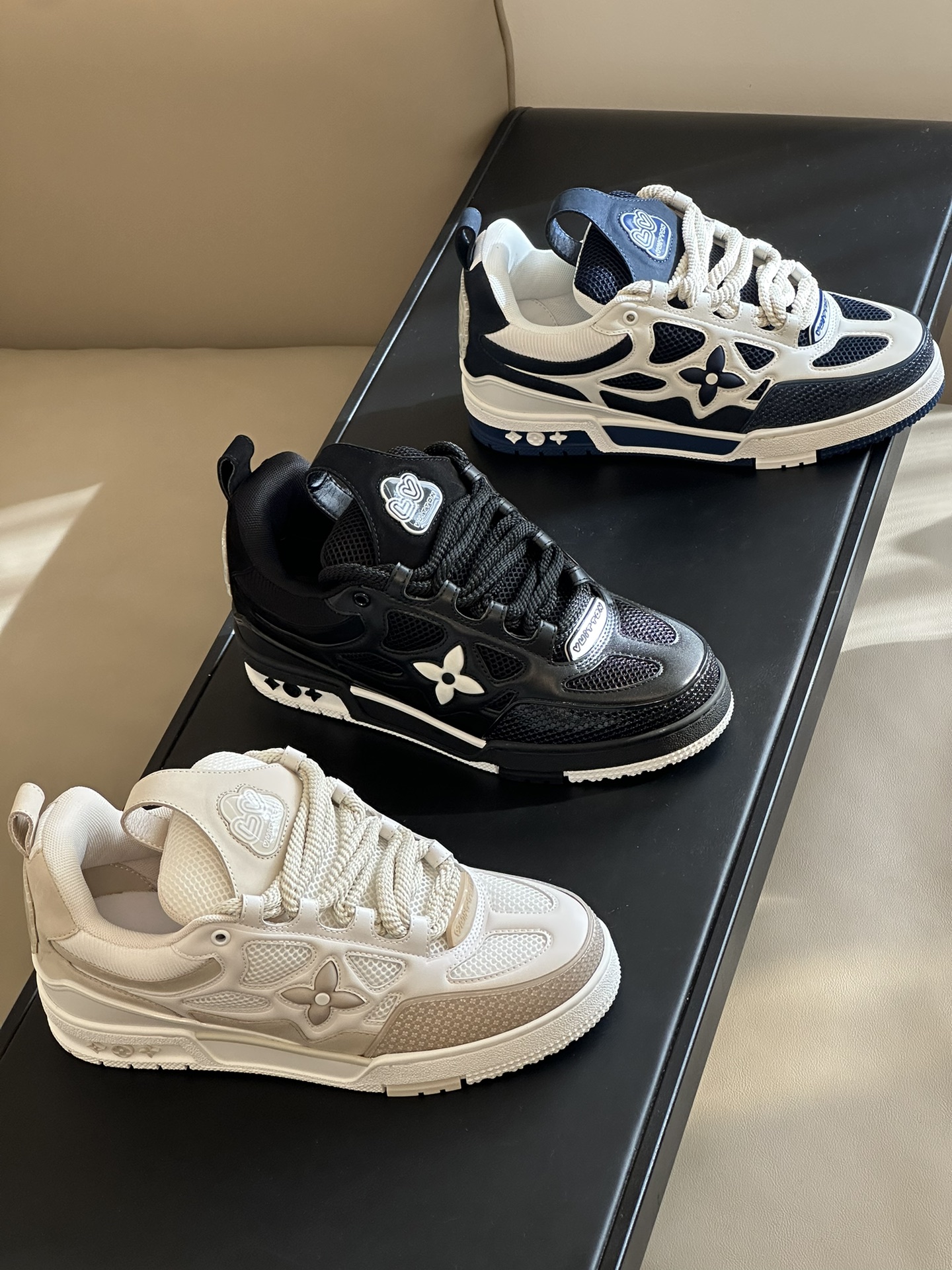 ثلاثة ألوان الدخل 39-45 بقعة ❤