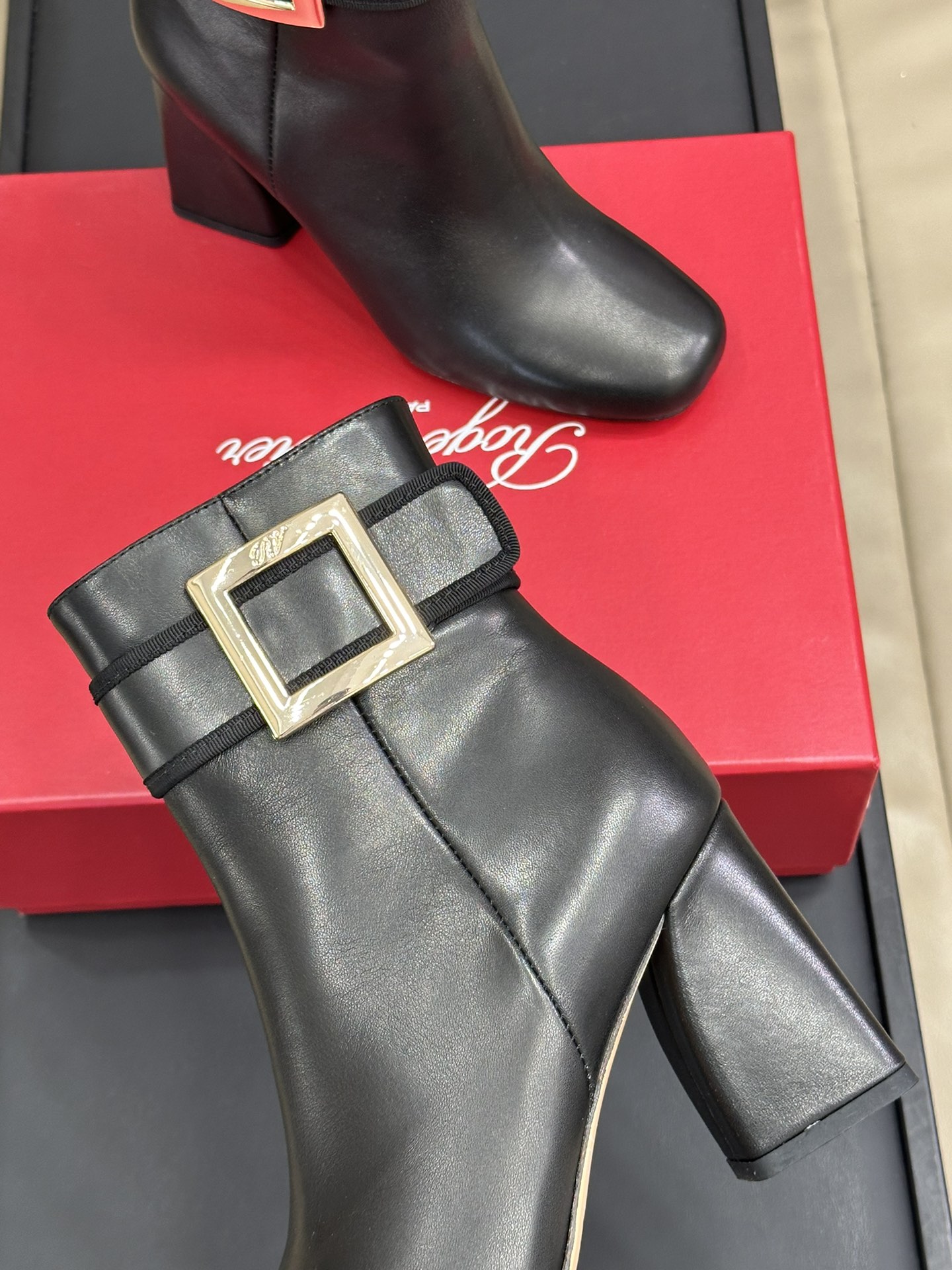 莫罗·伯拉尼克 Manolo Blahnik 经典高奢皮鞋鞋履高跟鞋 #68411D38 8