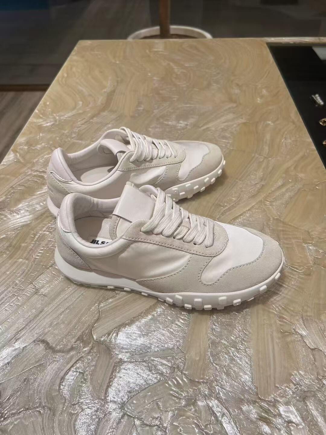 “Jilsander Tweedy Shoes: Comfortable Fashion in Classic Retrospective Style” - 图片 3