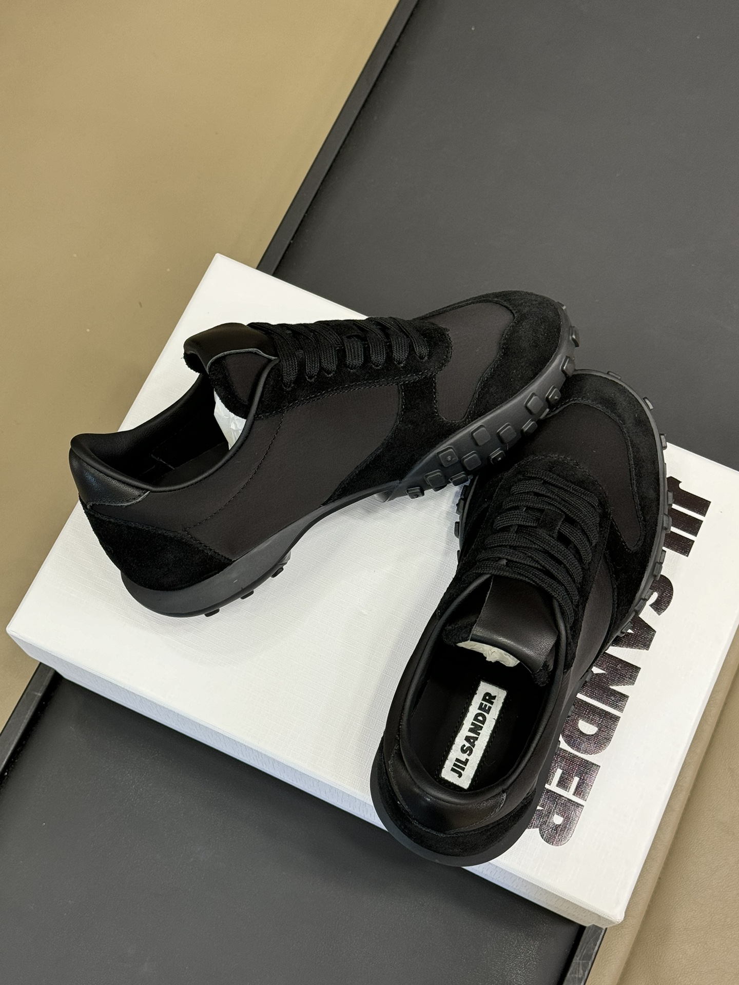 “Jilsander P 700: Comfortable Tweedy Shoes, Classic Retrospective Fashion in Size 35-40” - 图片 3