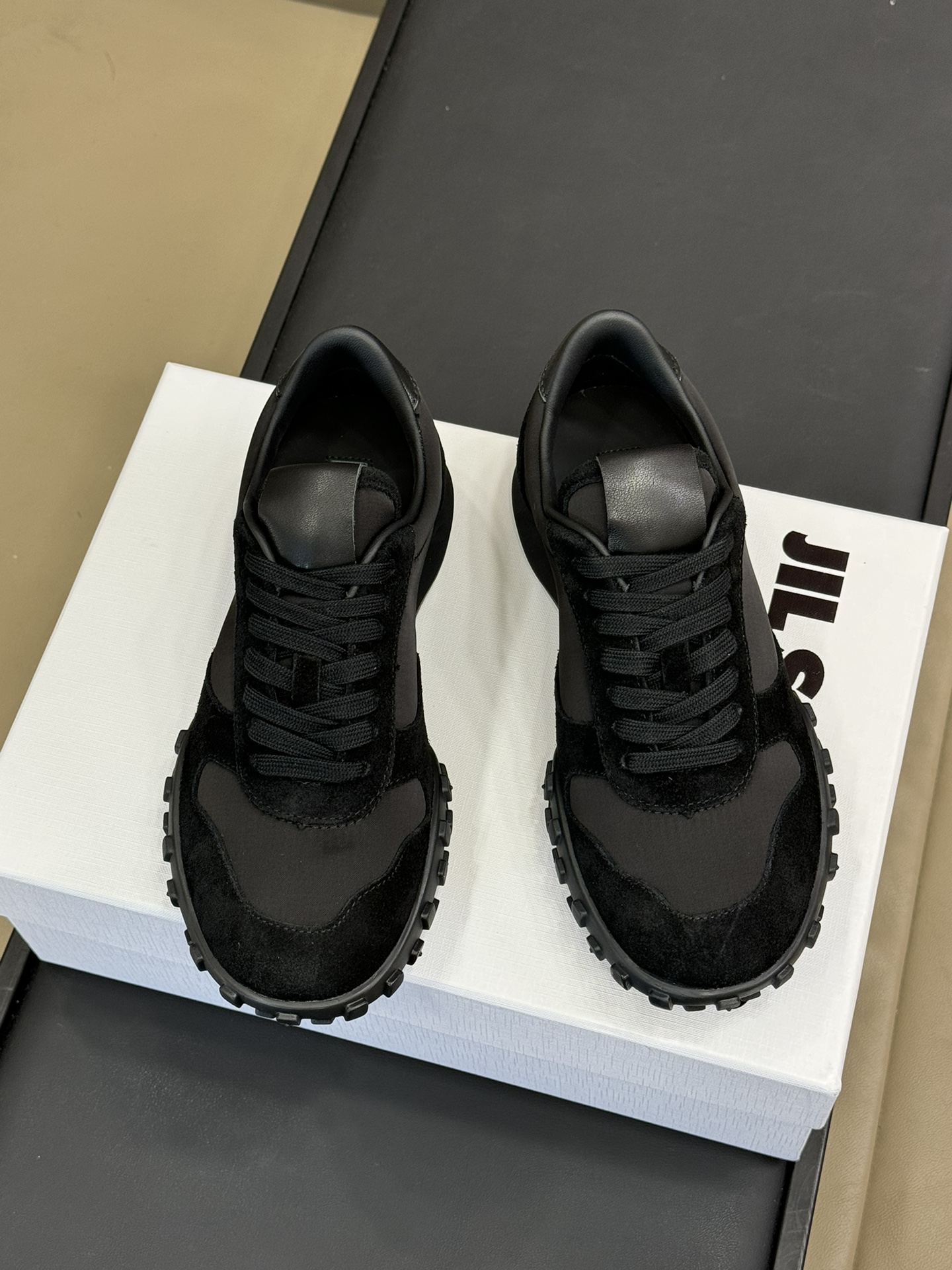 “Jilsander P 700: Comfortable Tweedy Shoes, Classic Retrospective Fashion in Size 35-40” - 图片 2