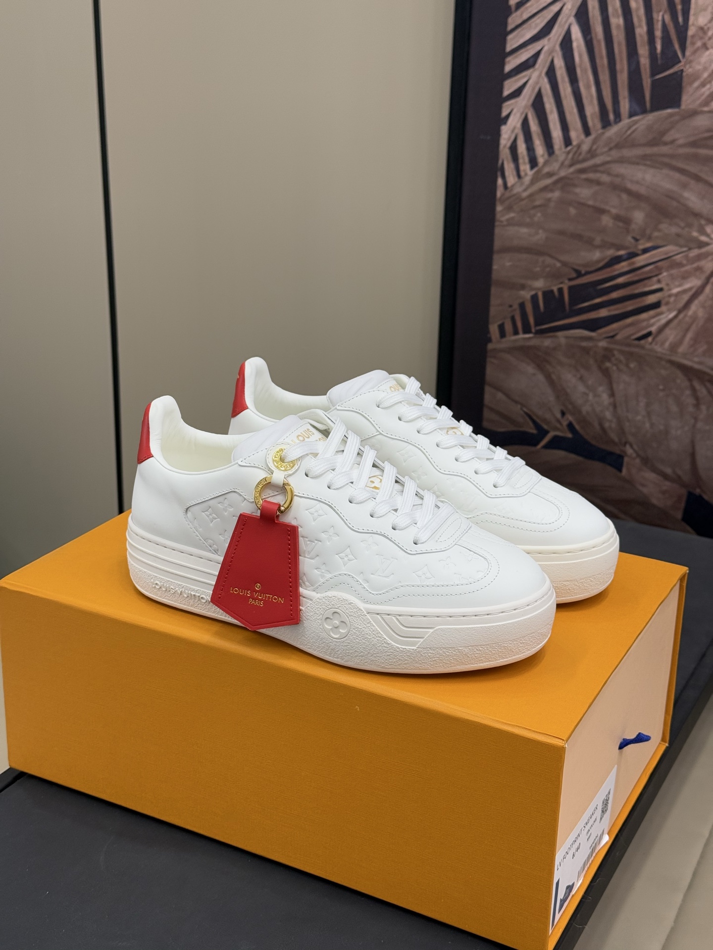 NO:164791,#Insert new colors# L…v…smfw24 new arrival~ L Home Autumn and Winter Groovy sneakers Genuine 13930rmb Exclusively purchased, with genuine purchase pictures, videos Thick-soled style, which enhances height and is light and comfortable to fully experience!  Calfskin material, with soft padding inside!  Top quality 35-41!  Diamond, casual shoes/sports shoes, manolo blahnik, sneakers, cowhide19860909#插播新色# L…v…smfw24 new arrival～ L 家 秋冬Groovy 运动鞋 正品13930rmb 独家购入,附带正品购买图片,视频 厚底版型,增高绝绝子脚感轻盈、舒适度拉满！ 小牛皮材质,内有软垫！ 顶级品质 35-41 ！ 钻,休闲鞋/运动鞋,manolo blahnik,sneakers,cowhide,Women's Shoes