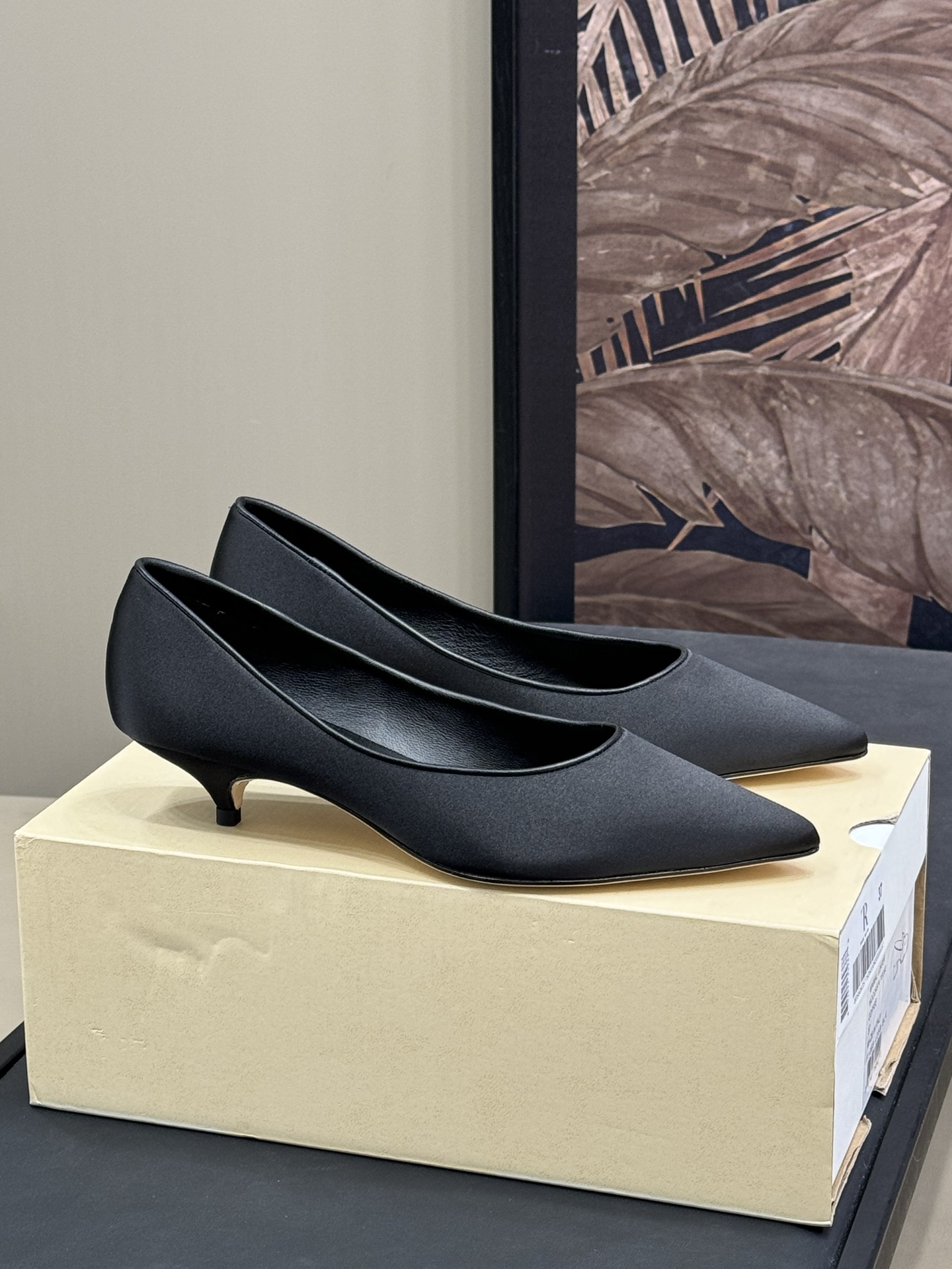 The Row 25SS Printemps-Été Nouvelle Collection Ballerines Doublure en Laine Semelle en Cuir de Vachette Brossé Délavé