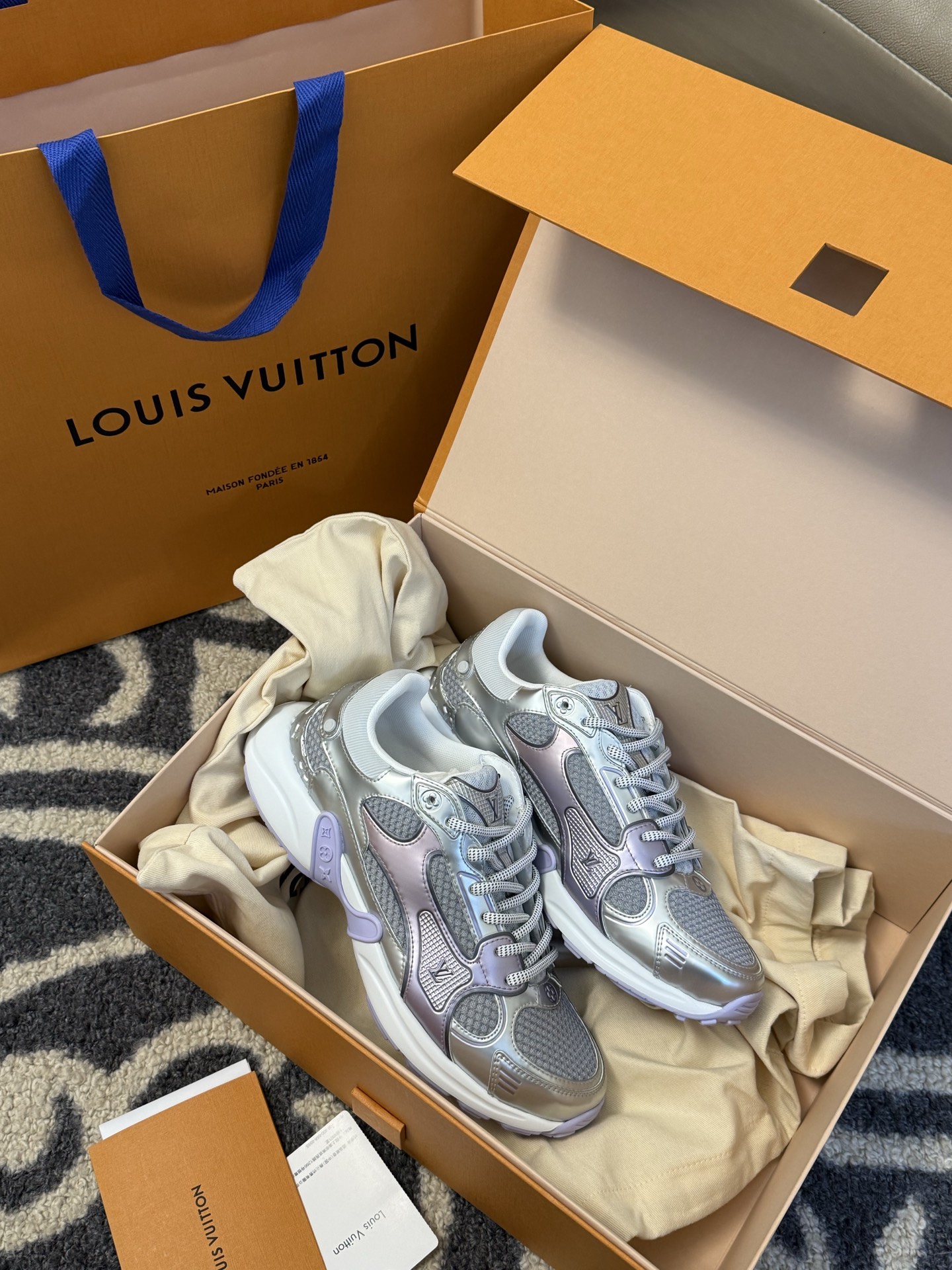 NO:237251,Original 2, this one is very popular, LV silver horn, bought, dad shoes, louis vuitton19860909原版2,这个很火,LV 银角,买来了,老爹鞋,louis vuitton,Women's Shoes