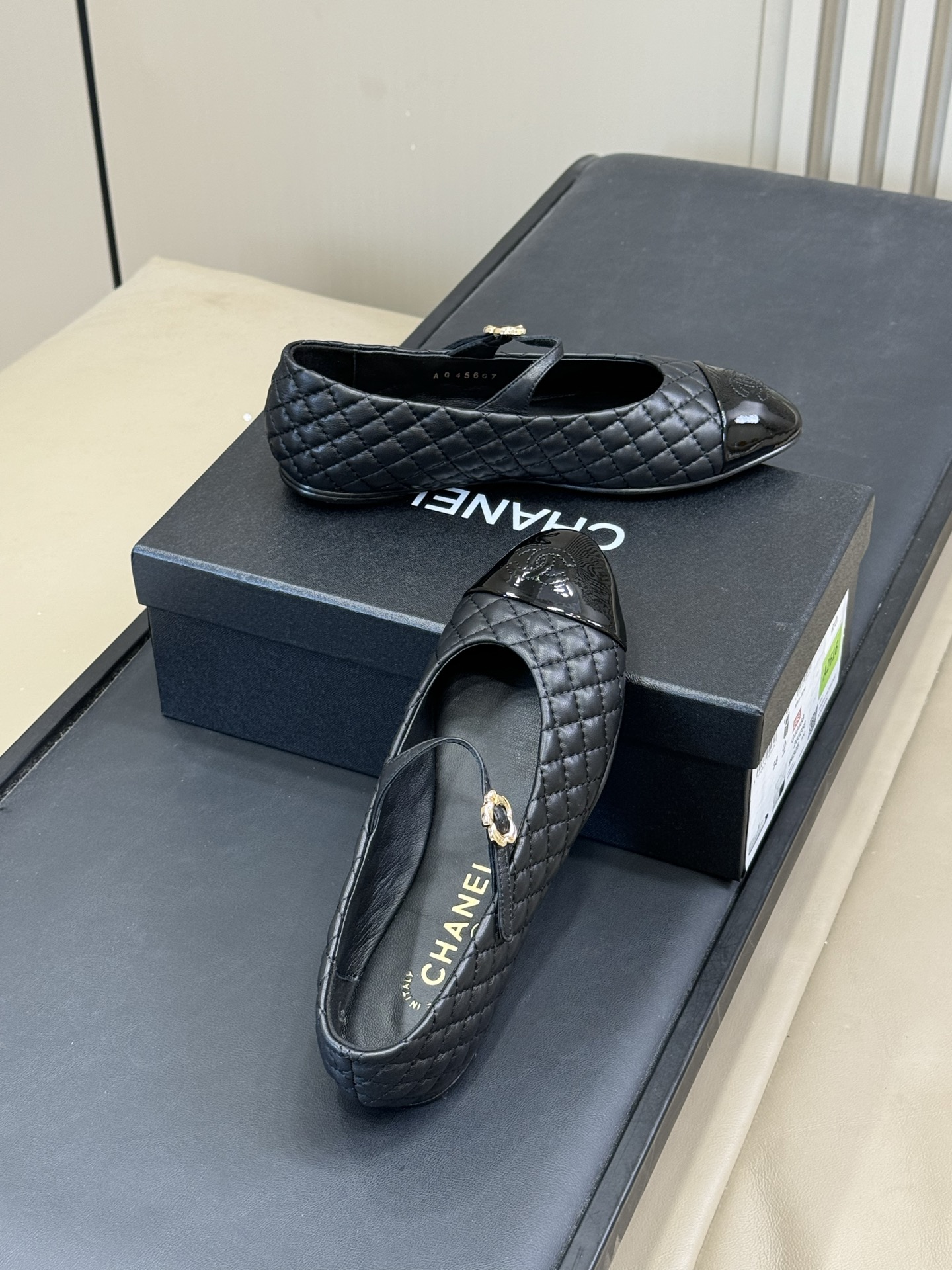 顶级版本
chanel 25a new arrival～
小香25早秋手工坊系列，小羊皮菱格纹玛丽珍鞋，