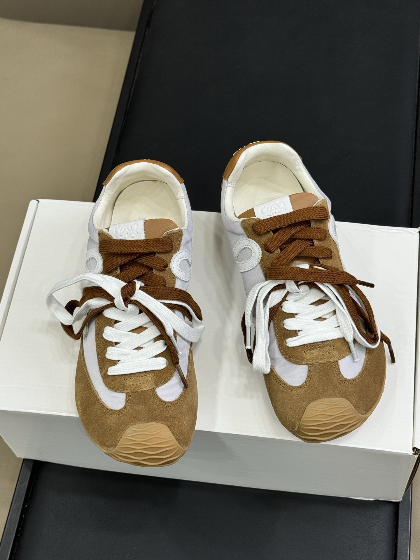 “New Loywell Ballet Runner Shoes in Hot Color for Fall, Size 35-40 with Two Shoelaces” - 图片 2