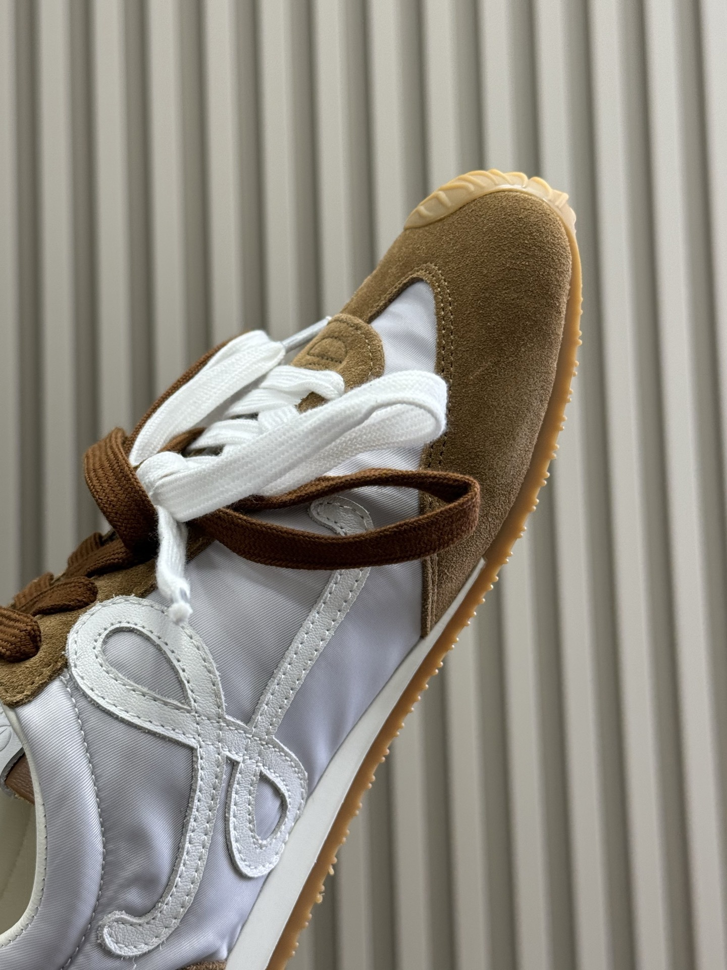 “New Loywell Ballet Runner Shoes in Hot Color for Fall, Size 35-40 with Two Shoelaces” - 图片 7