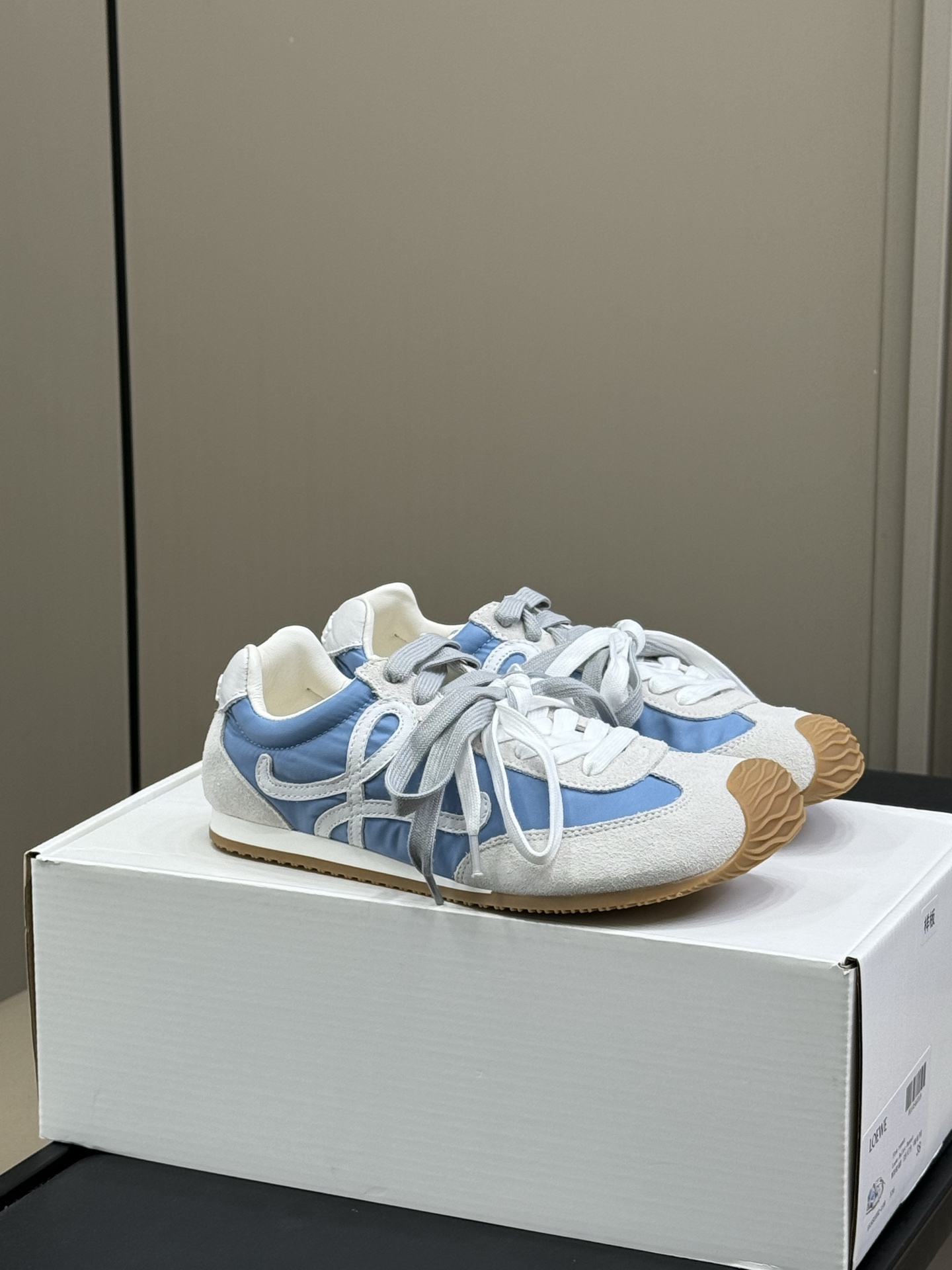 “New Loywell Ballet Runner in Hot Color for Fall, Sizes 35-40 – Grab Yours Now!” - 图片 1