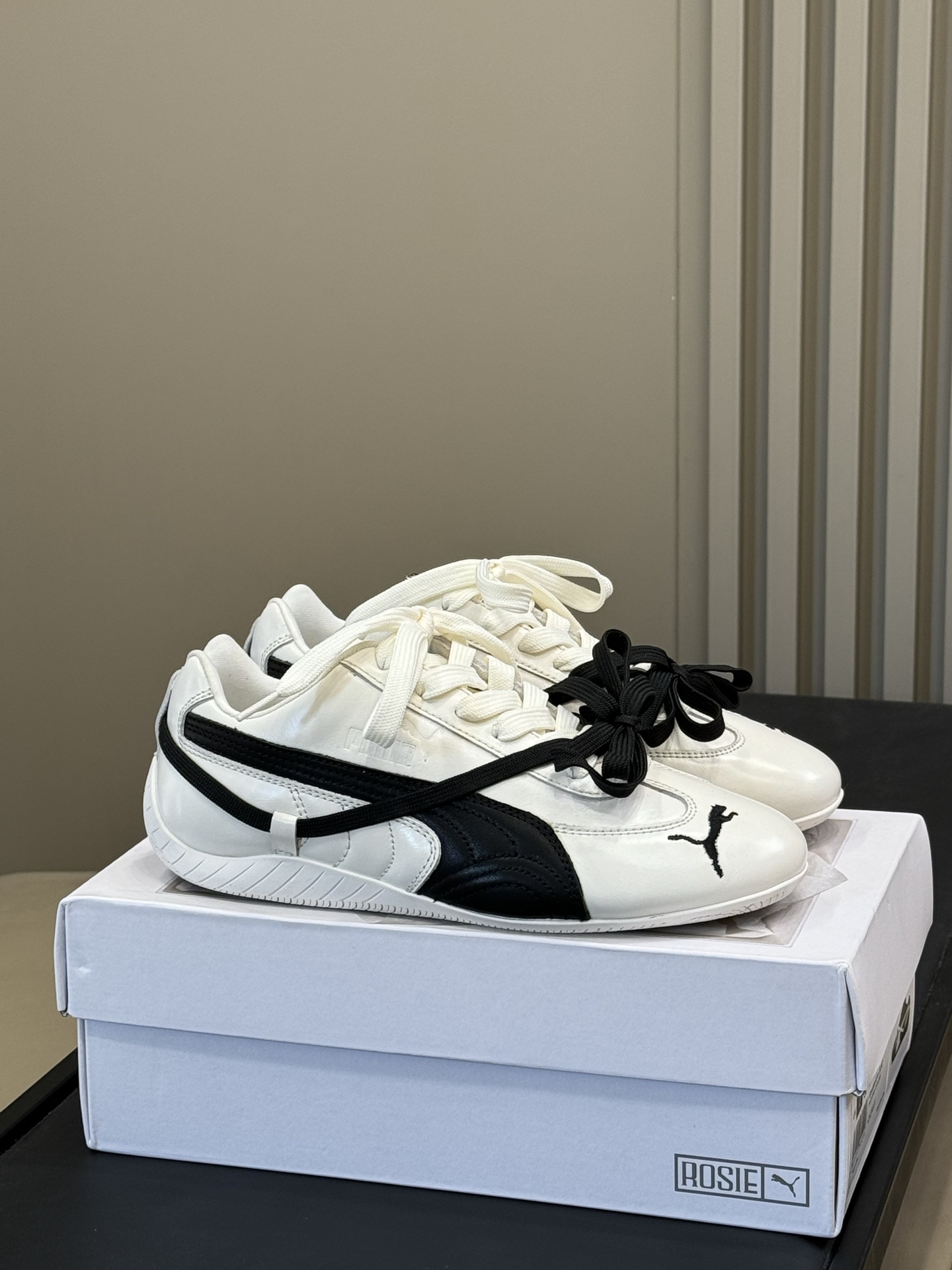 NO:494171,Top quality PUMA x ROSE cooperation series official cards are here. It will be officially released on August 28, and you can buy any PUMA ×ROSE joint product, sweet and spicy, beautiful, calf leather has a good texture, full leather material size 35-40, casual shoes/sports shoes, sneakers, cowhide19860909顶级品质 PUMA x ROSE合作系列官方小卡来啦 8月28日正式发售,于PUMA门店购买任意 PUMA ×ROSE联名单品,甜辣好看呀 小牛皮质感很好 全皮材质 size 35-40,休闲鞋/运动鞋,sneakers,cowhide,Women's Shoes