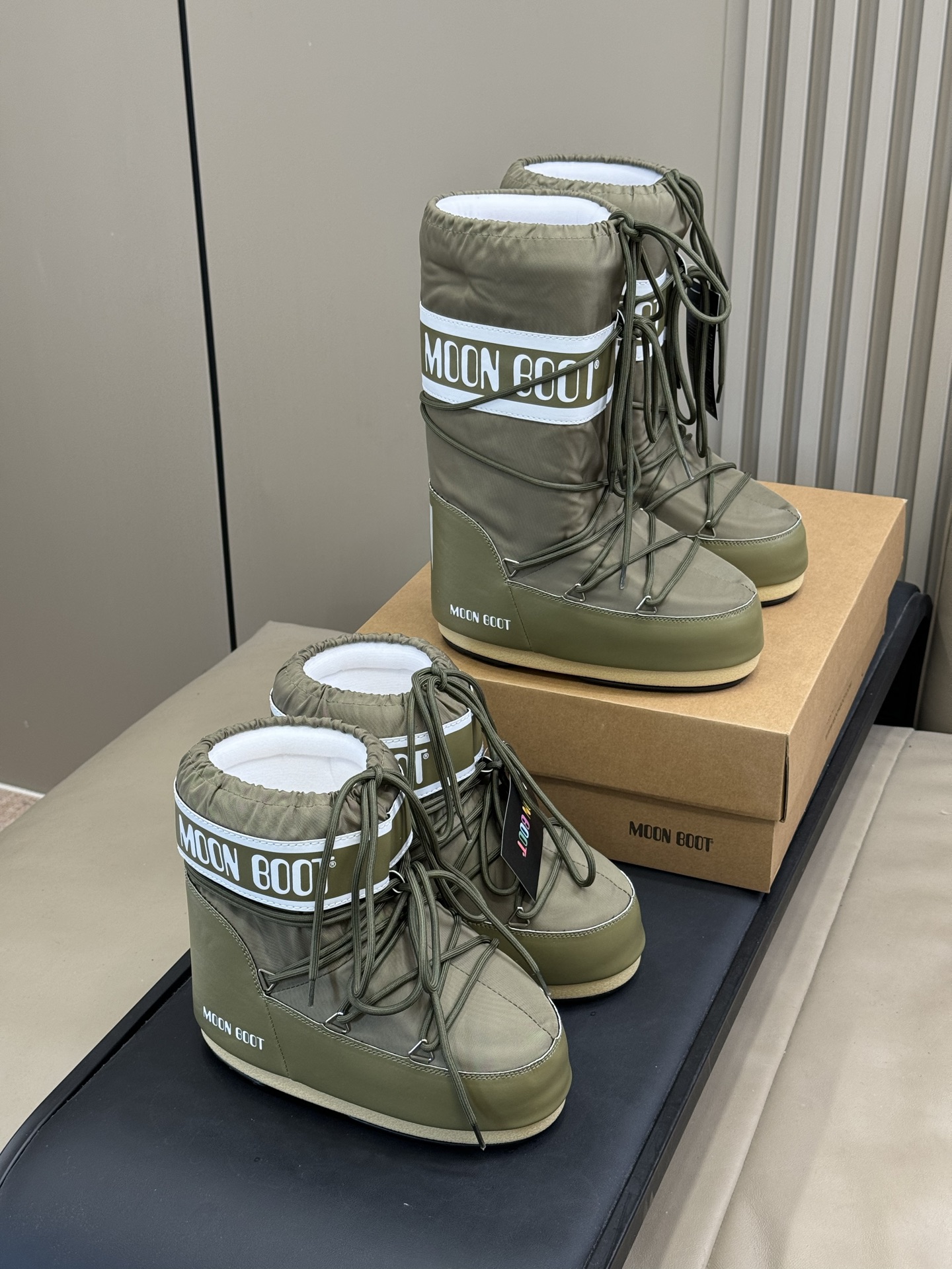 Moonboot这月亮雪地靴很出圈吗？去年这靴子看到好多辣妹子在穿搭配都是1.7的即视感！巨显腿长那种！