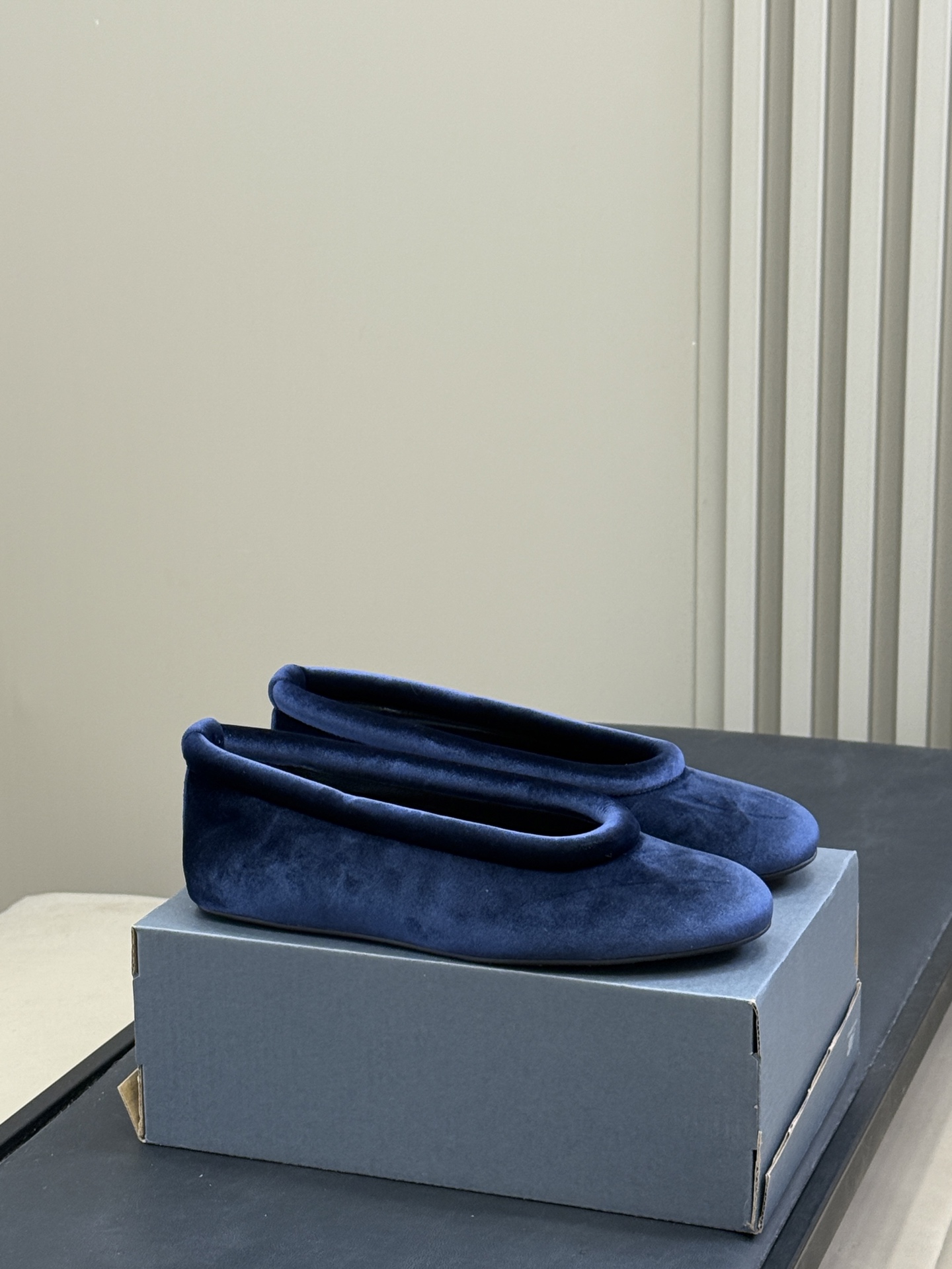 ALAiA｜敲响秋冬的第一双美鞋暖呼呼的别太可爱了吧 脚感太舒服啦换季新装备，新款芭蕾舞鞋啊迫不及待要把