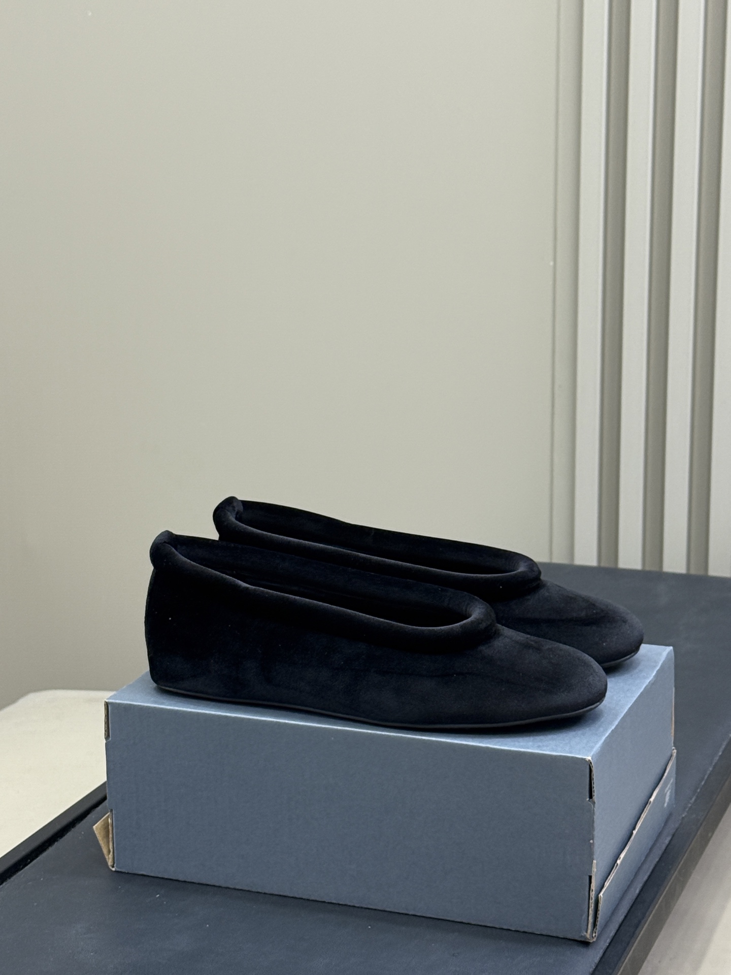 ALAiA｜敲响秋冬的第一双美鞋暖呼呼的别太可爱了吧 脚感太舒服啦换季新装备，新款芭蕾舞鞋啊迫不及待要把