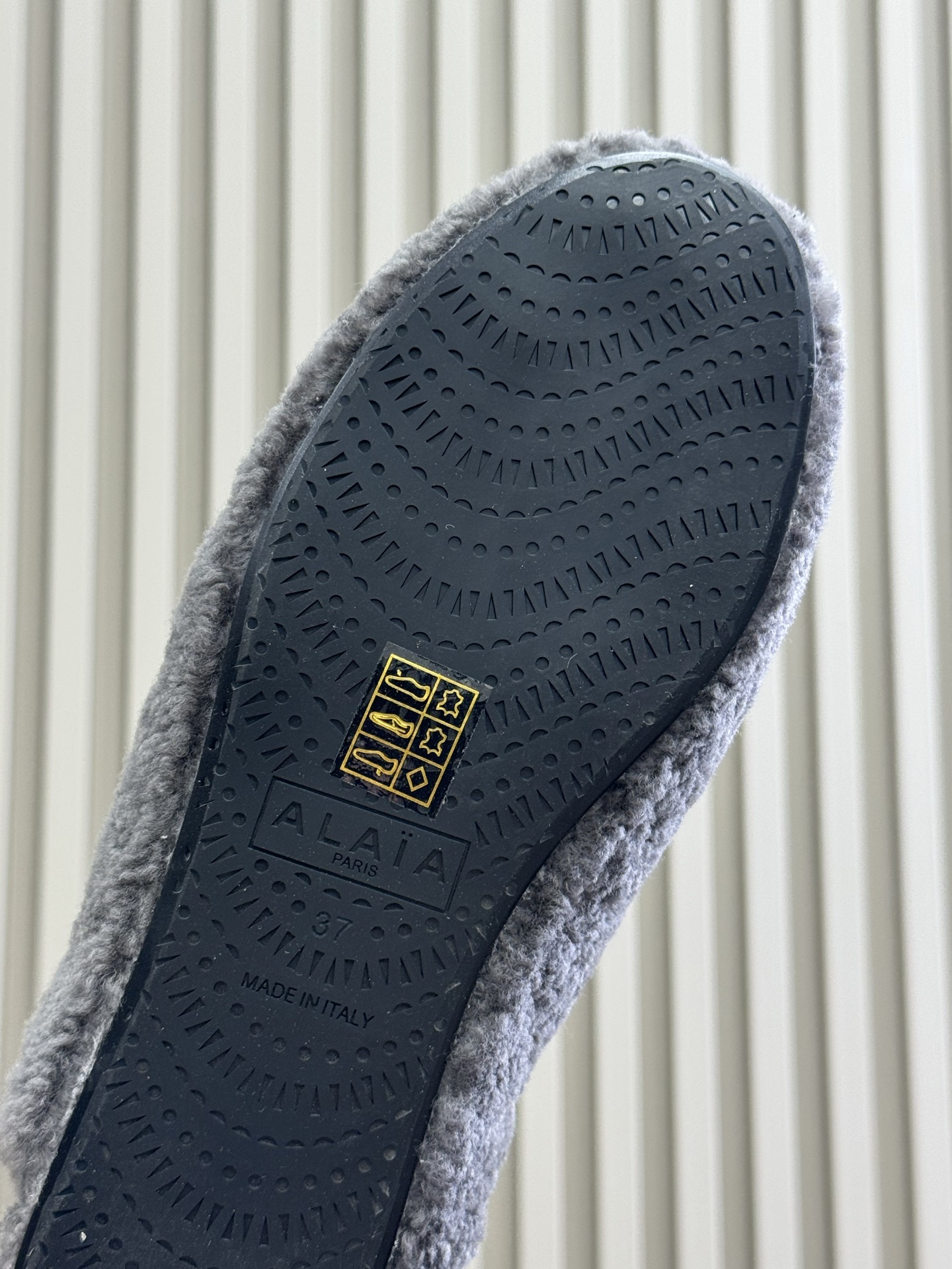 alaia fw25 new arrival～啊来雅25秋冬 羔羊毛玛丽珍新品柔软舒适，关键还这么好看🤩