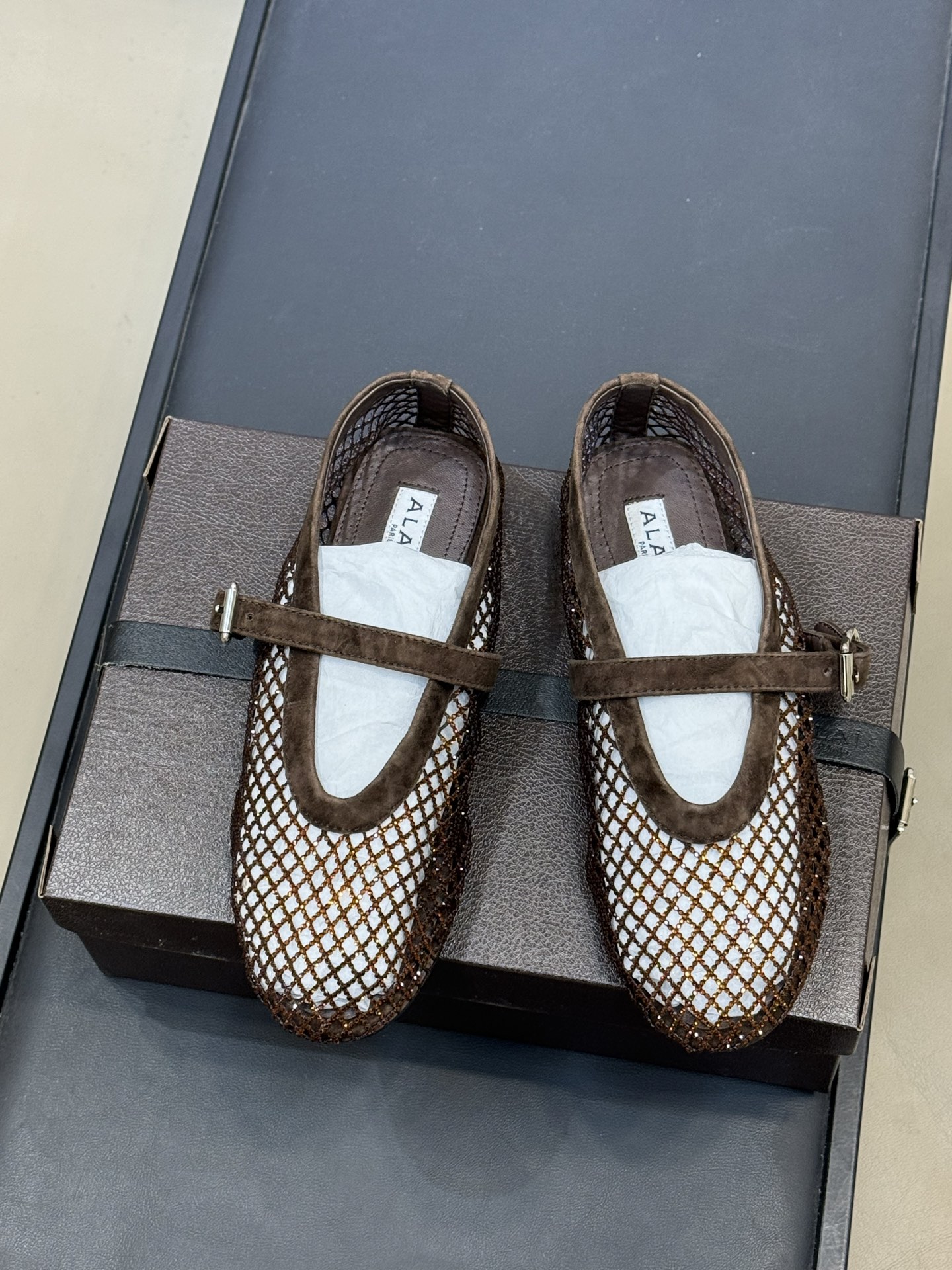 单鞋 拖鞋-40 alaia 26c new arrival～渔网系列爆🔥单品，时下流行审美。不过应该就