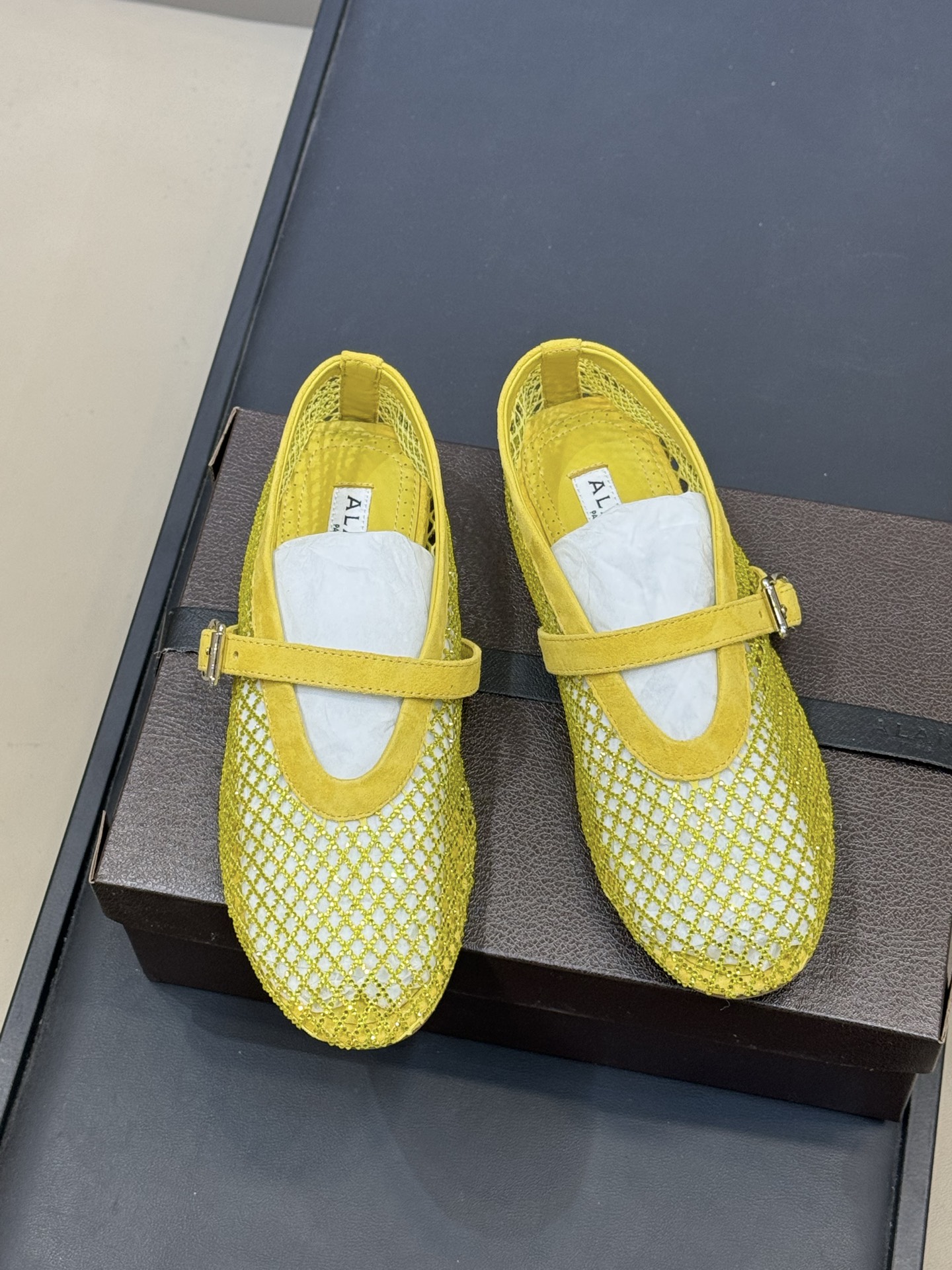 单鞋 拖鞋-40 alaia 26c new arrival～渔网系列爆🔥单品，时下流行审美。不过应该就