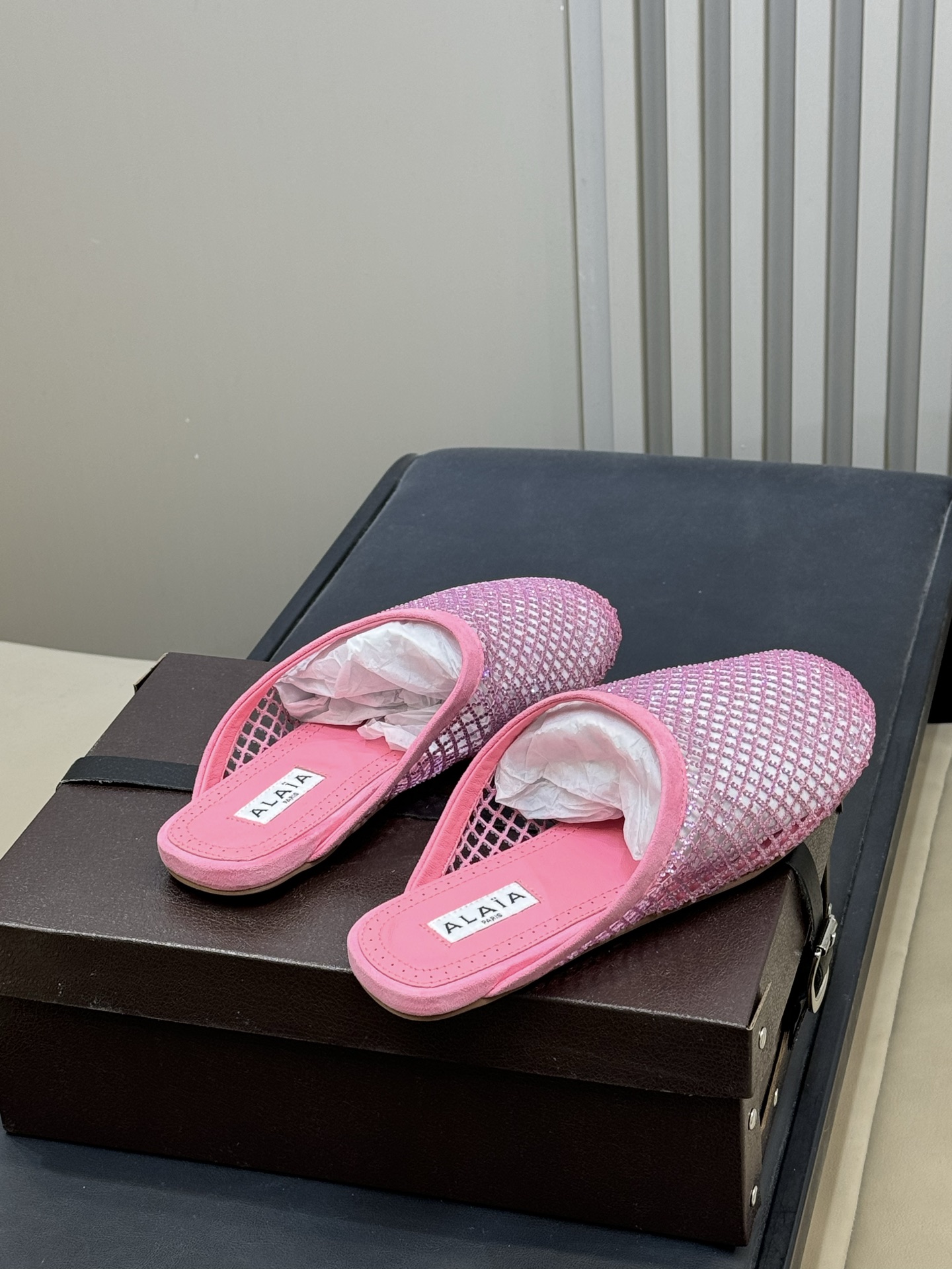 单鞋 拖鞋-40 alaia 26c new arrival～渔网系列爆🔥单品，时下流行审美。不过应该就