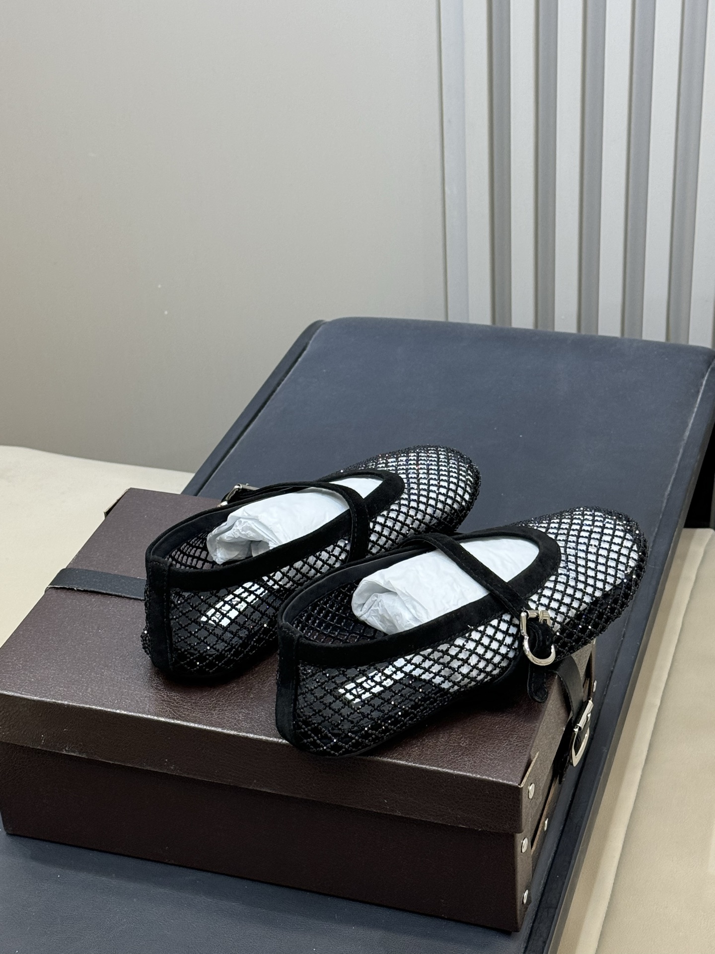 单鞋 拖鞋-40 alaia 26c new arrival～渔网系列爆🔥单品，时下流行审美。不过应该就