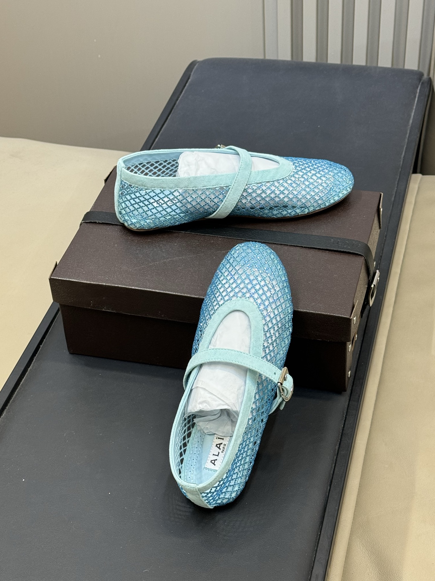 单鞋 拖鞋-40 alaia 26c new arrival～渔网系列爆🔥单品，时下流行审美。不过应该就