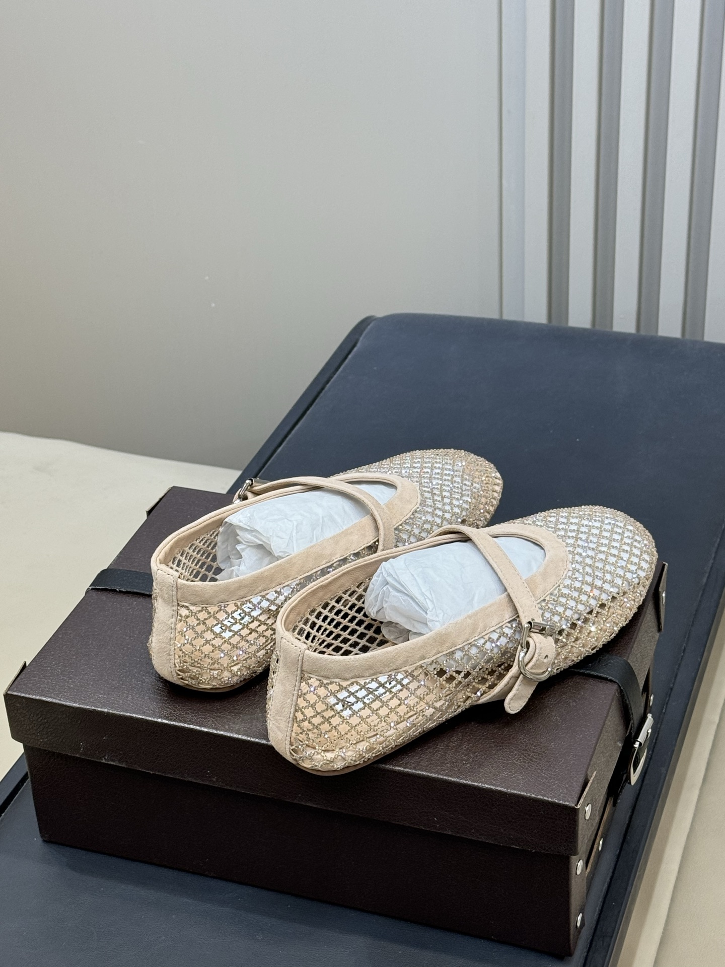 单鞋 拖鞋-40 alaia 26c new arrival～渔网系列爆🔥单品，时下流行审美。不过应该就