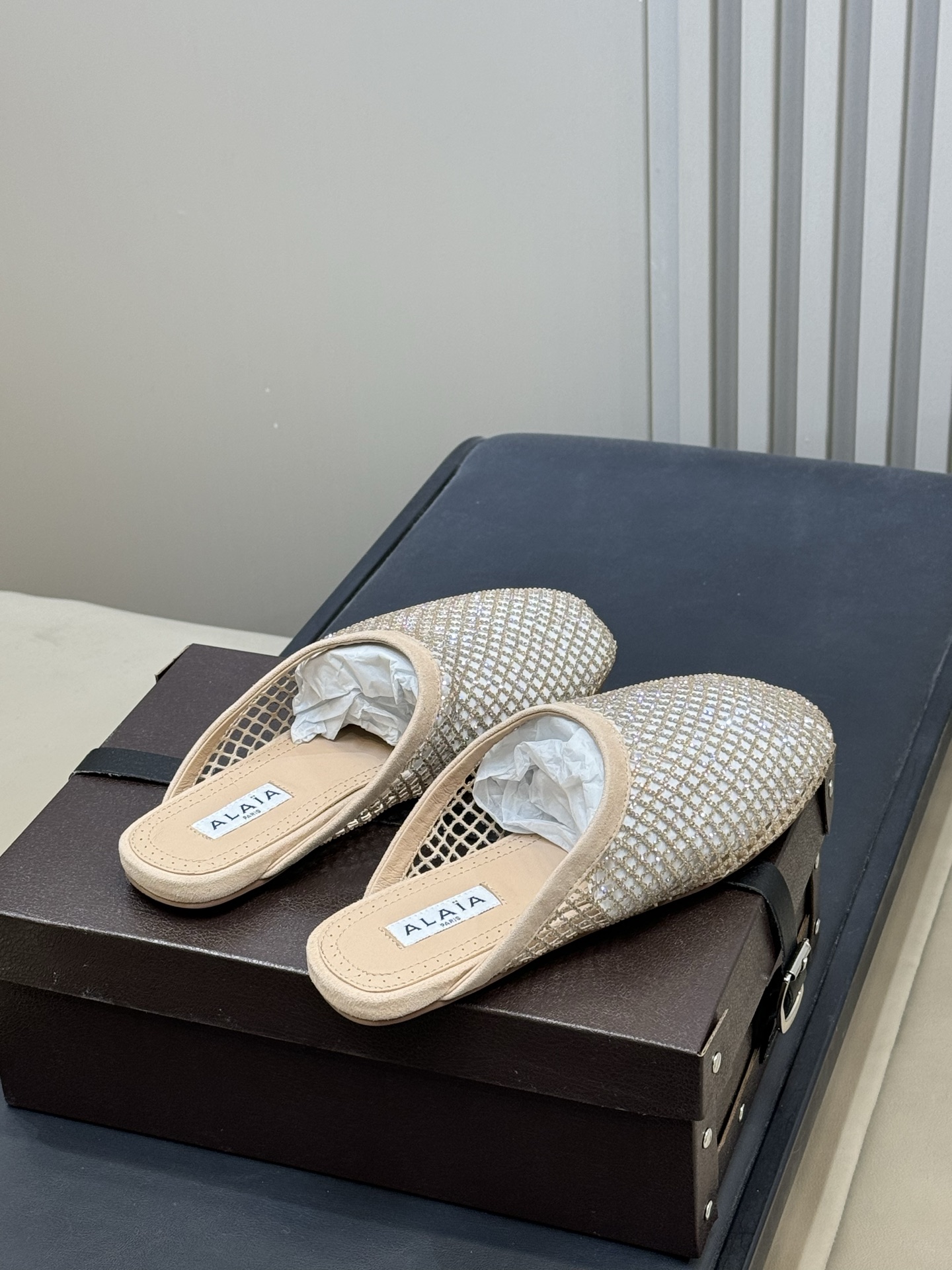 单鞋 拖鞋-40 alaia 26c new arrival～渔网系列爆🔥单品，时下流行审美。不过应该就