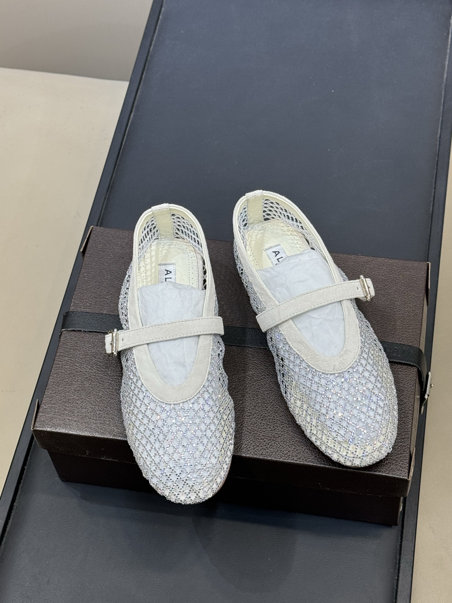 单鞋 拖鞋-40 alaia 26c new arrival～渔网系列爆🔥单品，时下流行审美。不过应该就