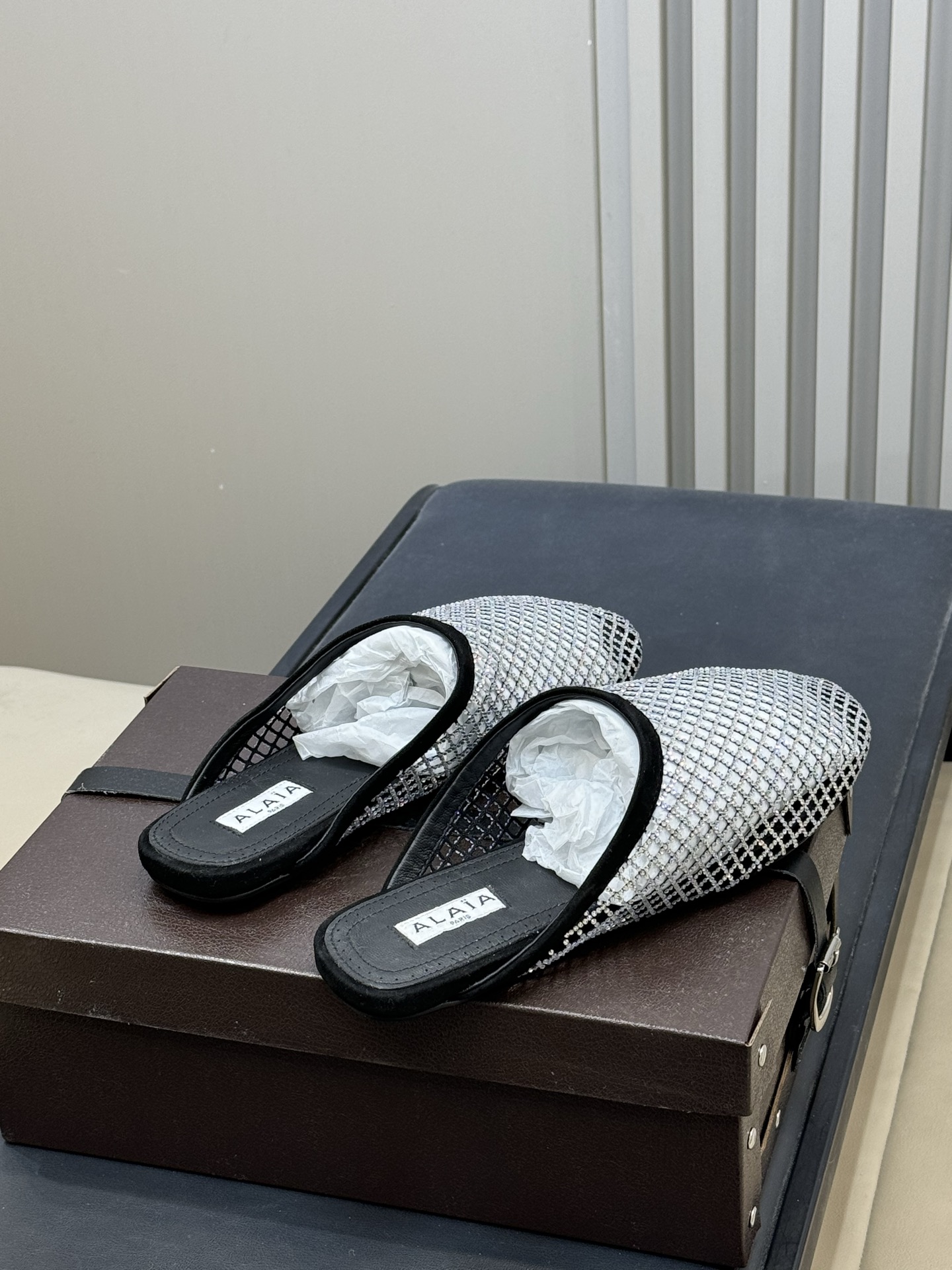 单鞋 拖鞋-40 alaia 26c new arrival～渔网系列爆🔥单品，时下流行审美。不过应该就