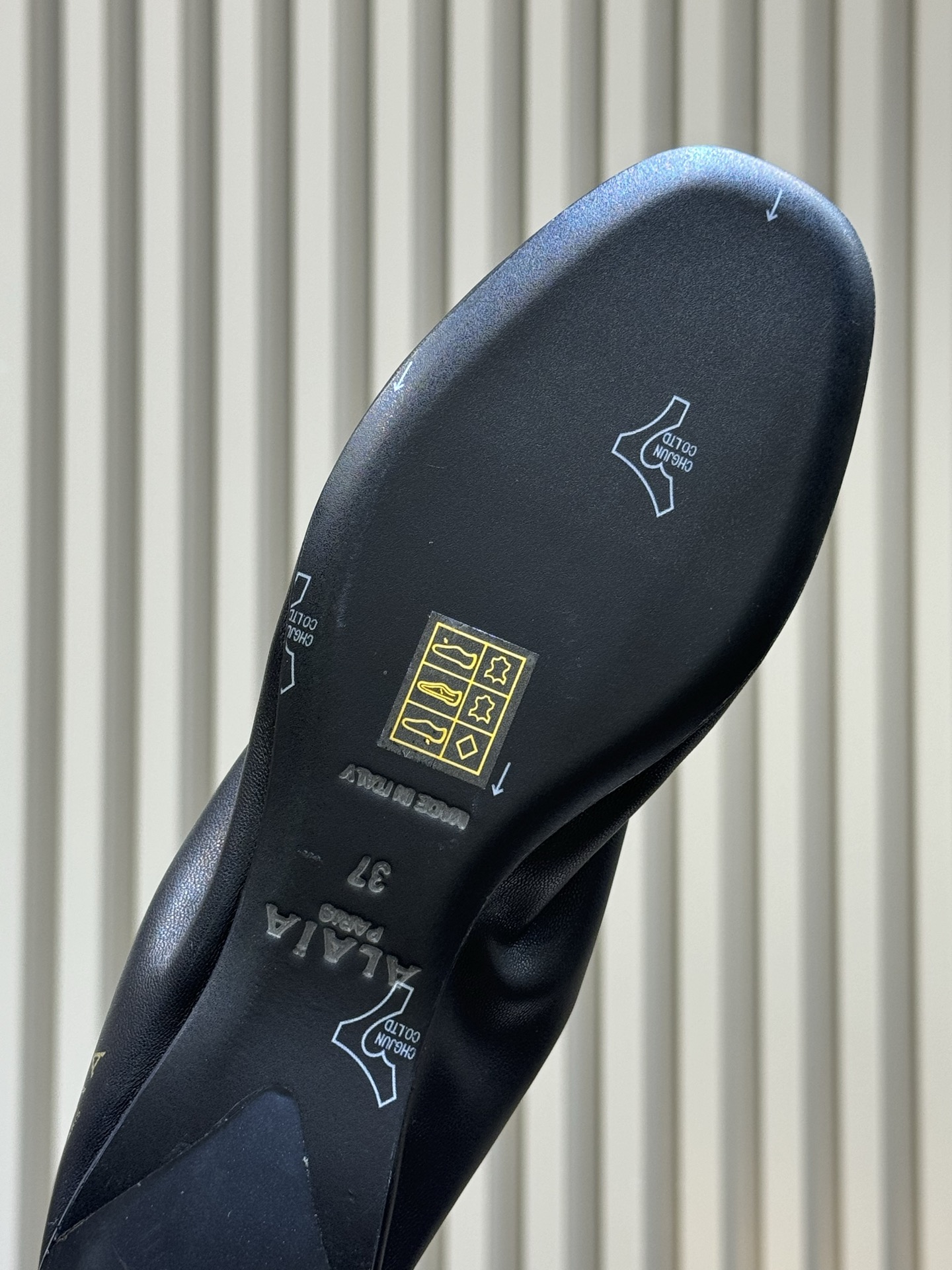 ALAiAI 26c new arrival～芭蕾舞鞋ALAIA芭蕾舞鞋，柔软小羊皮材质，褶皱设计超优雅