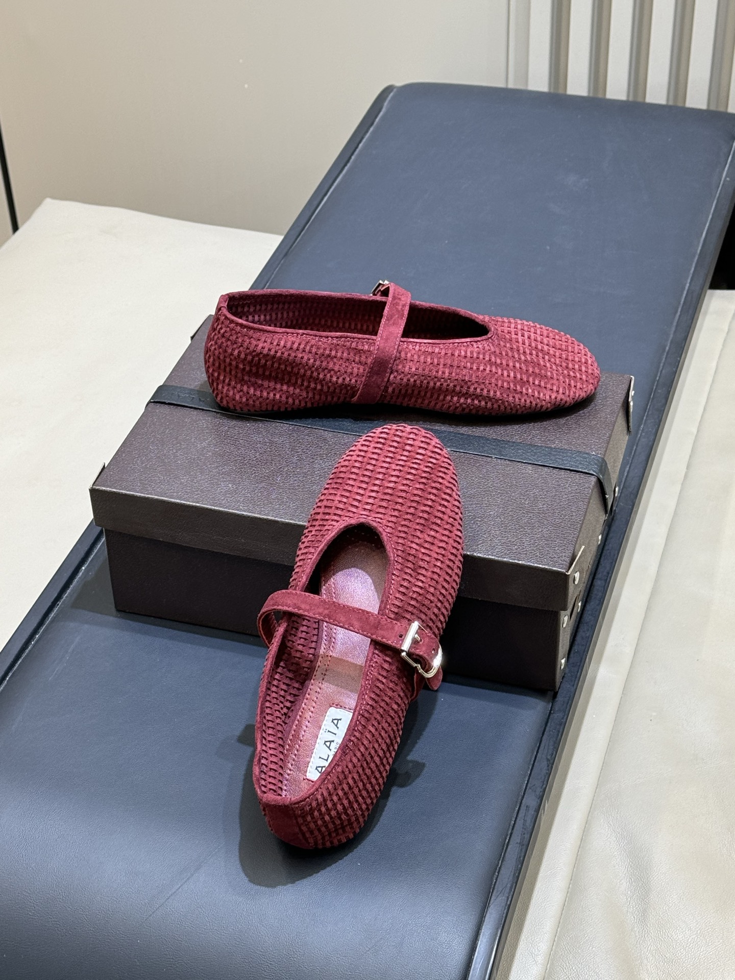 alaia 编织芭蕾舞鞋新品整只鞋面 纯手工编织的，比较耗时！复古时髦，春夏度假⛱️很谙哦size 35