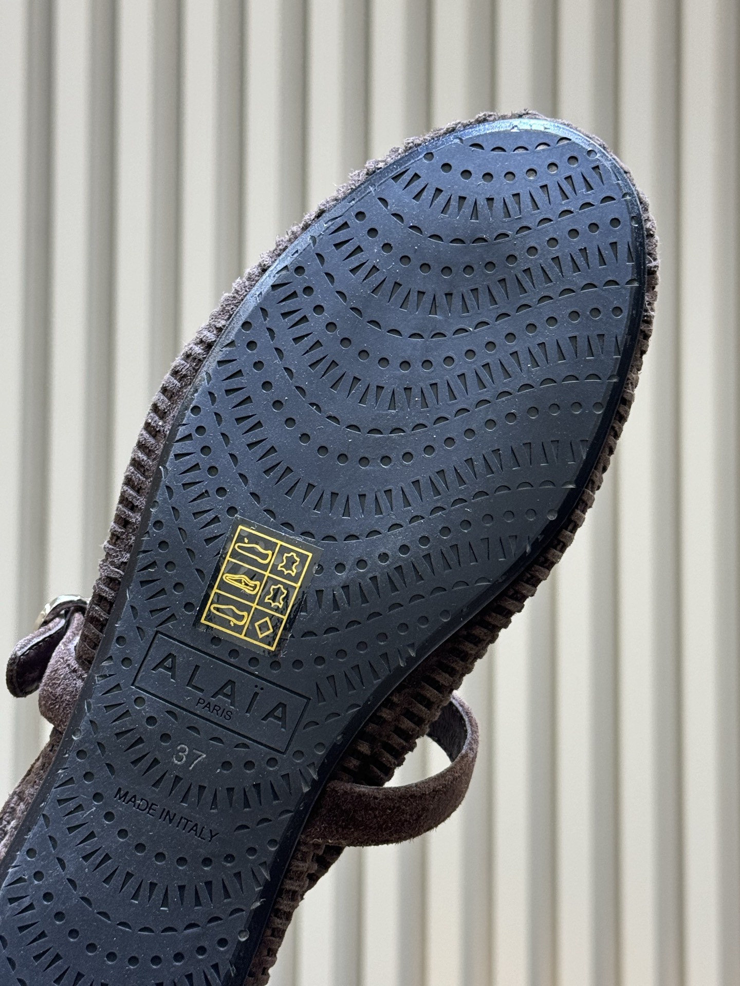 alaia 编织芭蕾舞鞋新品整只鞋面 纯手工编织的，比较耗时！复古时髦，春夏度假⛱️很谙哦size 35