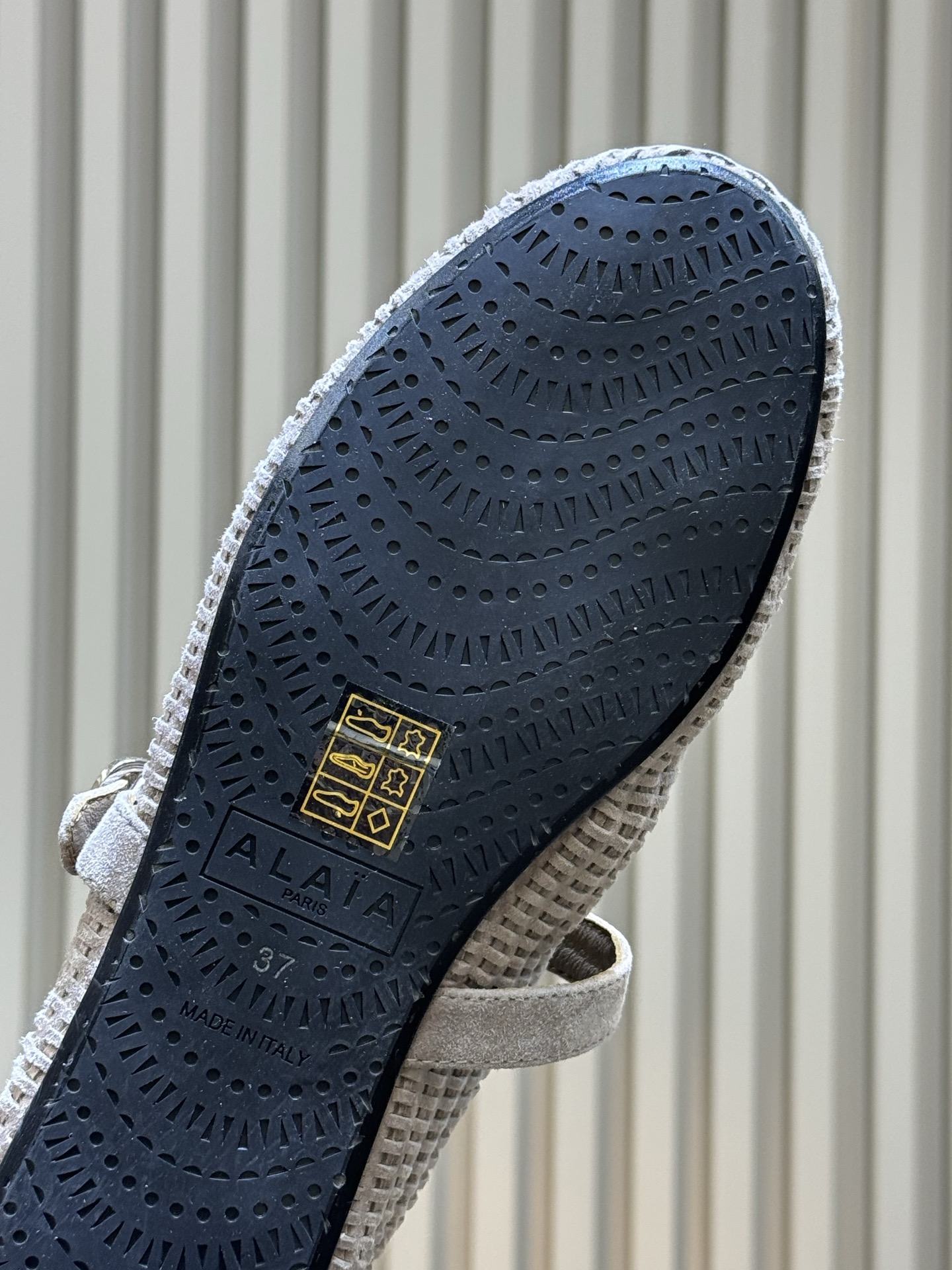 alaia 编织芭蕾舞鞋新品整只鞋面 纯手工编织的，比较耗时！复古时髦，春夏度假⛱️很谙哦size 35