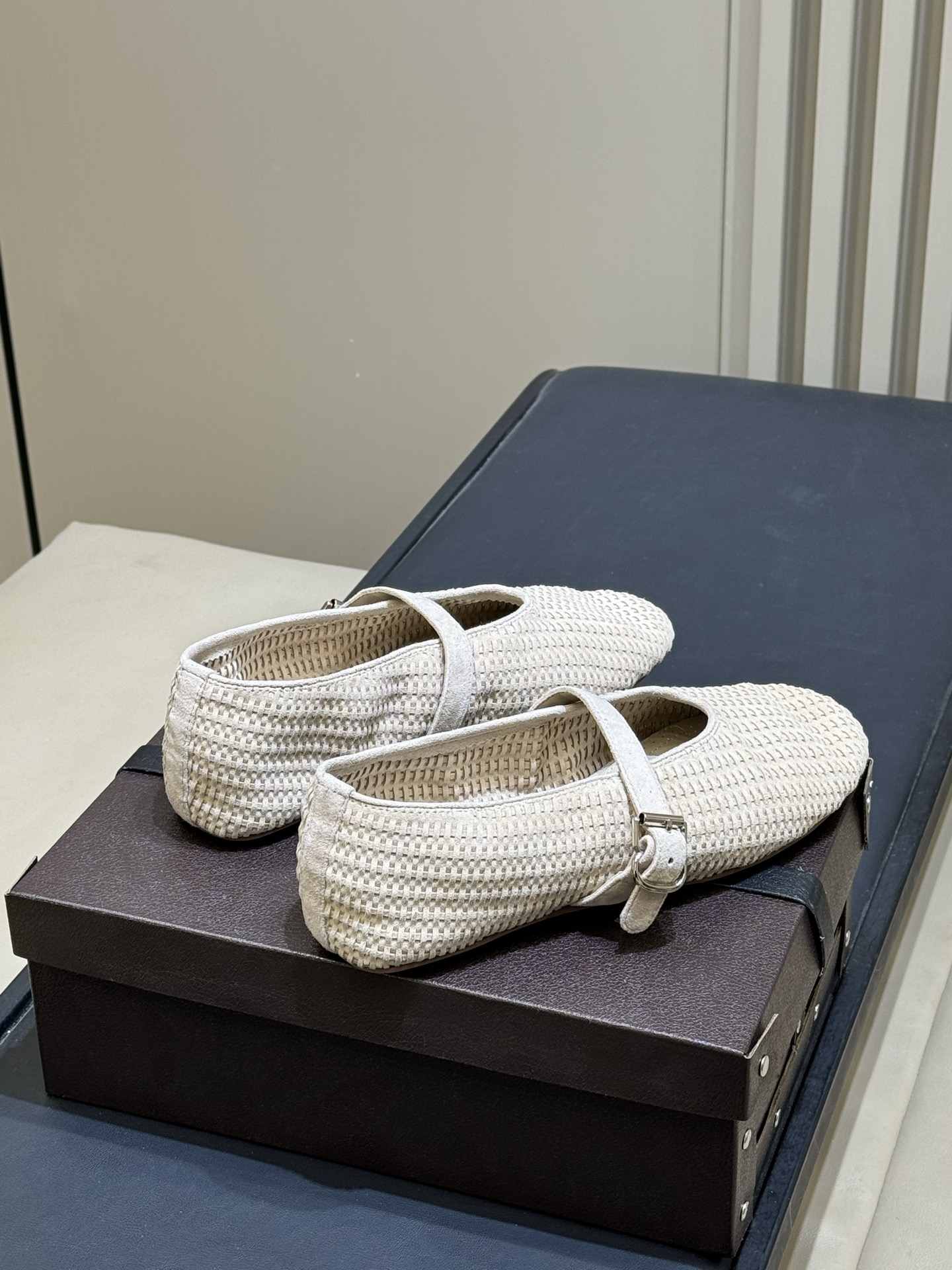 alaia 编织芭蕾舞鞋新品整只鞋面 纯手工编织的，比较耗时！复古时髦，春夏度假⛱️很谙哦size 35