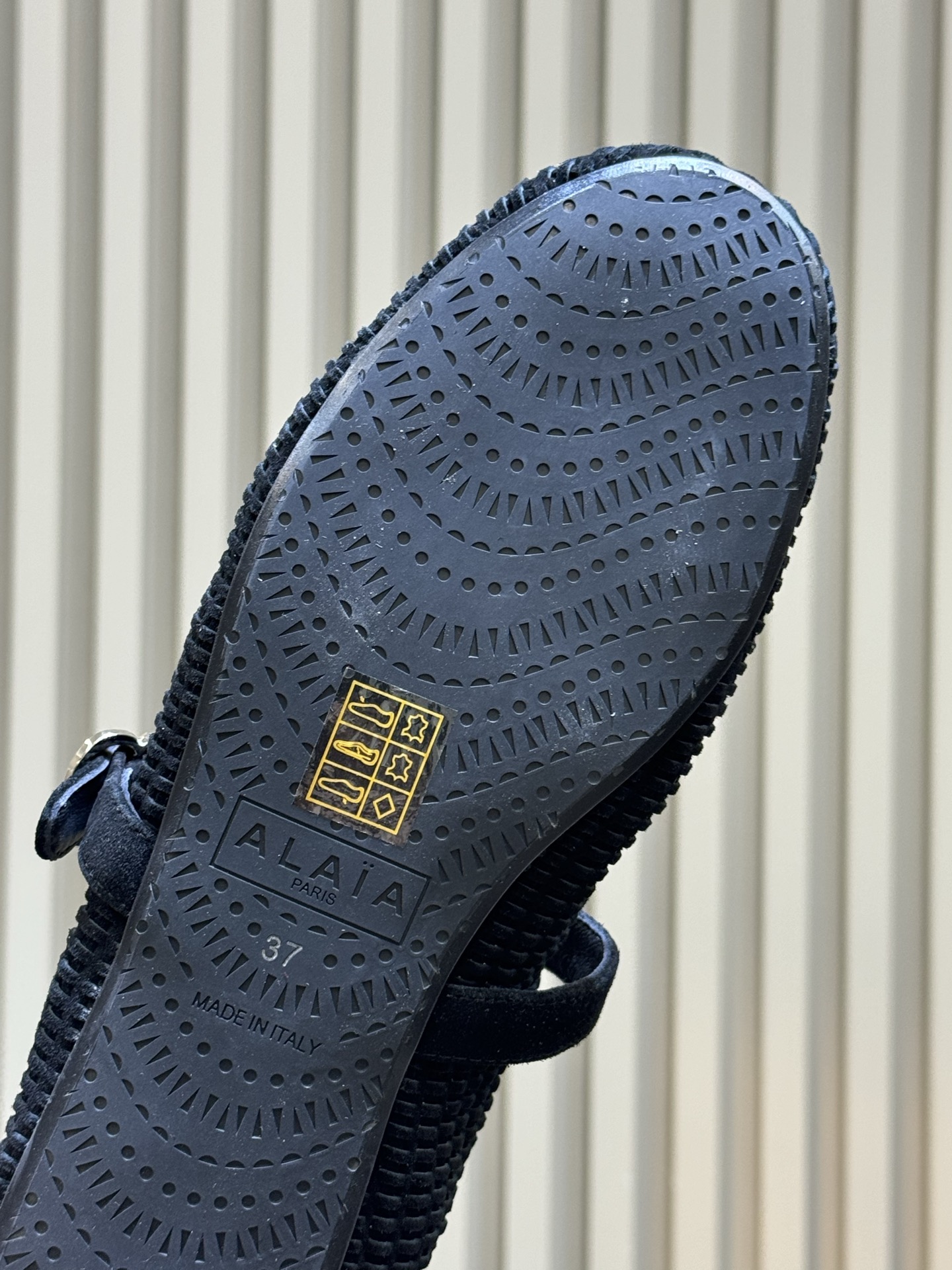 alaia 编织芭蕾舞鞋新品整只鞋面 纯手工编织的，比较耗时！复古时髦，春夏度假⛱️很谙哦size 35