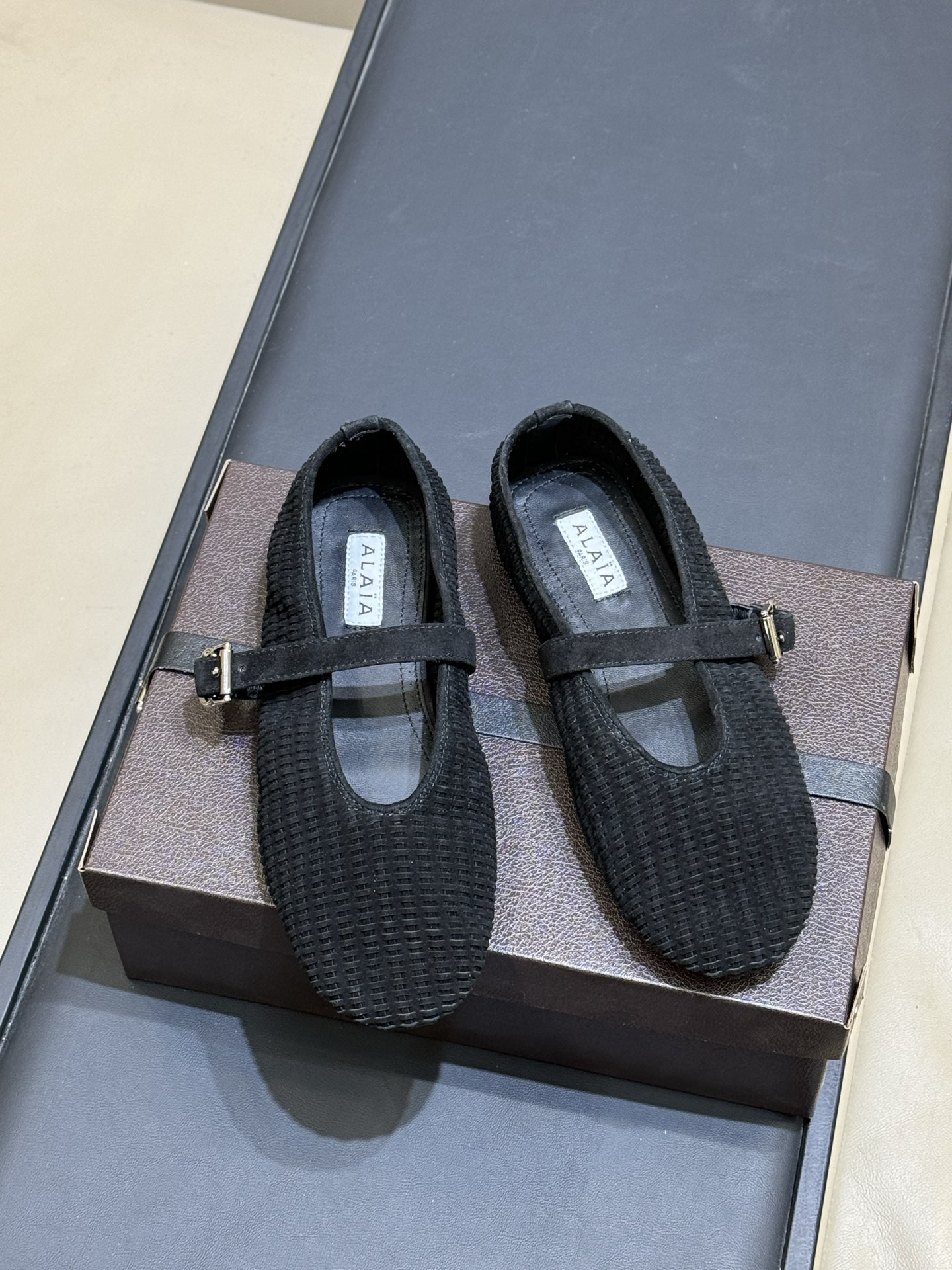 alaia 编织芭蕾舞鞋新品整只鞋面 纯手工编织的，比较耗时！复古时髦，春夏度假⛱️很谙哦size 35