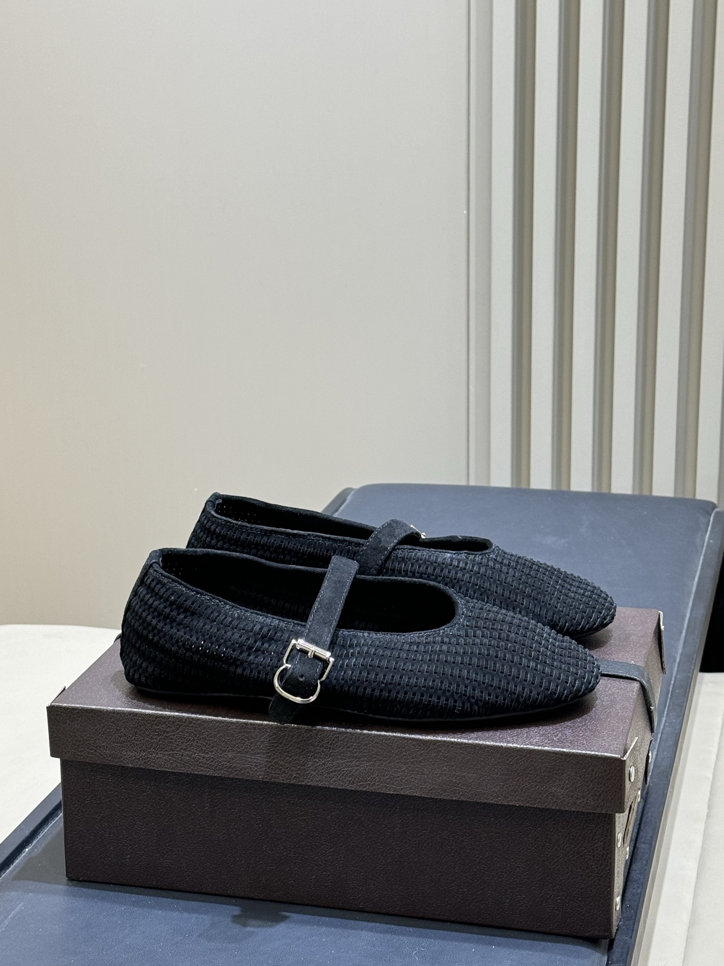 NO:707531,Top quality new alaia woven ballet shoes. The entire upper is woven by hand, which is quite time-consuming!  Retro and fashionable, very familiar for spring and summer vacations size 35-41, ballet shoes, alaia19860909顶级品质 alaia 编织芭蕾舞鞋新品 整只鞋面 纯手工编织的,比较耗时！ 复古时髦,春夏度假很谙哦 size 35-41,芭蕾舞鞋,alaia,Women's Shoes