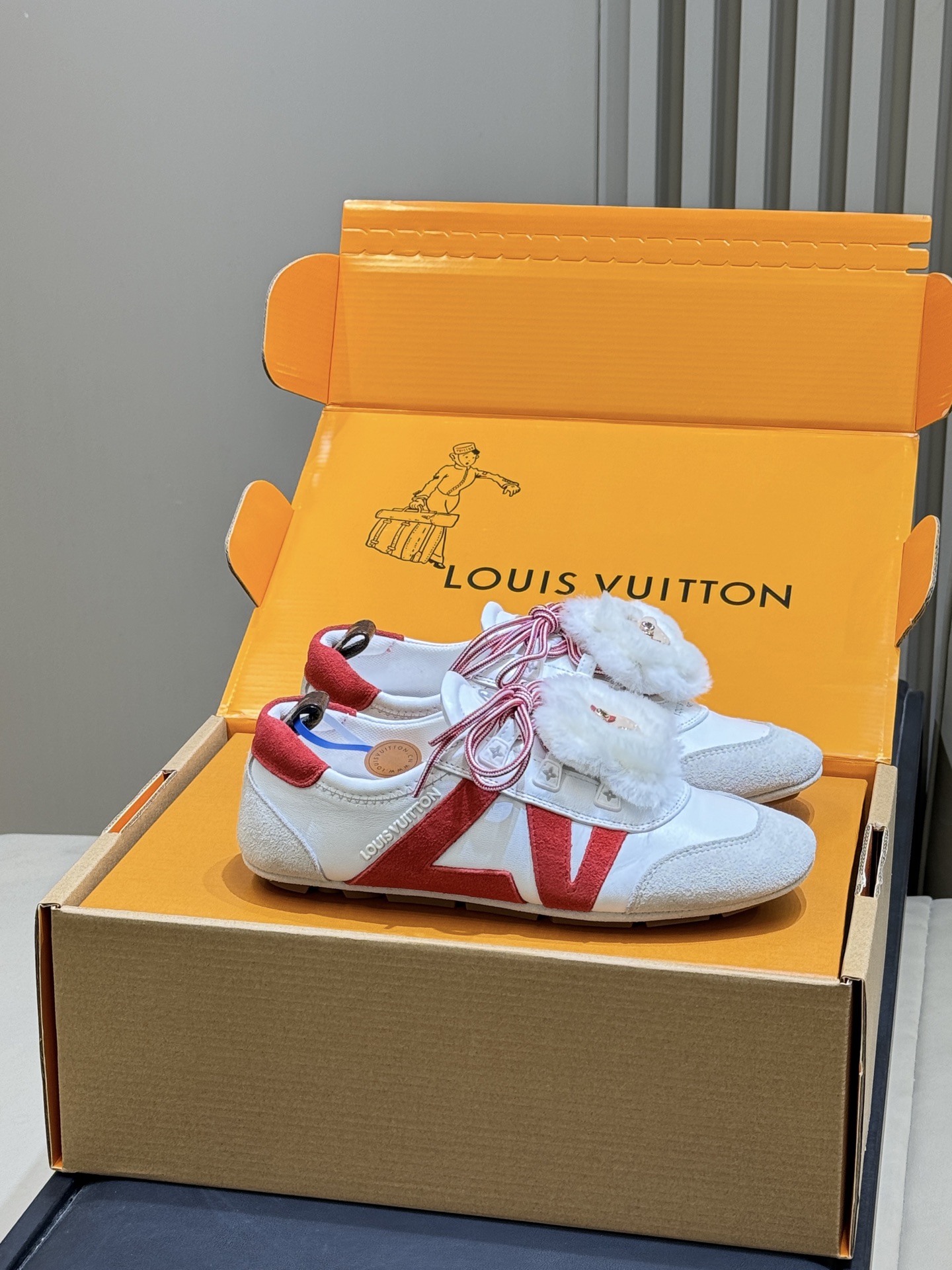 NO:724375,Top quality LV 26c new arrival~ # insert新色# It’s so pretty, I want every color scheme. Jade green, taro purple, khaki with pink, they are all divine colors!  It’s so catchy~ The lambskin upper is very soft, and the sole is a new flower that bloomed this year. It’s very beautiful and feels very durable. Size 35-41, casual shoes/sports shoes, louis vuitton, sneakers, sheepskin19860909顶级品质 LV 26c new arrival～ #插播新色# 也太好看了吧,每个配色都想要 玉绿色、香芋紫、卡其配粉,都是神仙配色啊！太抓人了～小羊皮哦鞋面特别软, 鞋底是今年新开的底花很漂亮,很耐穿的感觉 size 35-41,休闲鞋/运动鞋,louis vuitton,sneakers,sheepskin,Women's Shoes