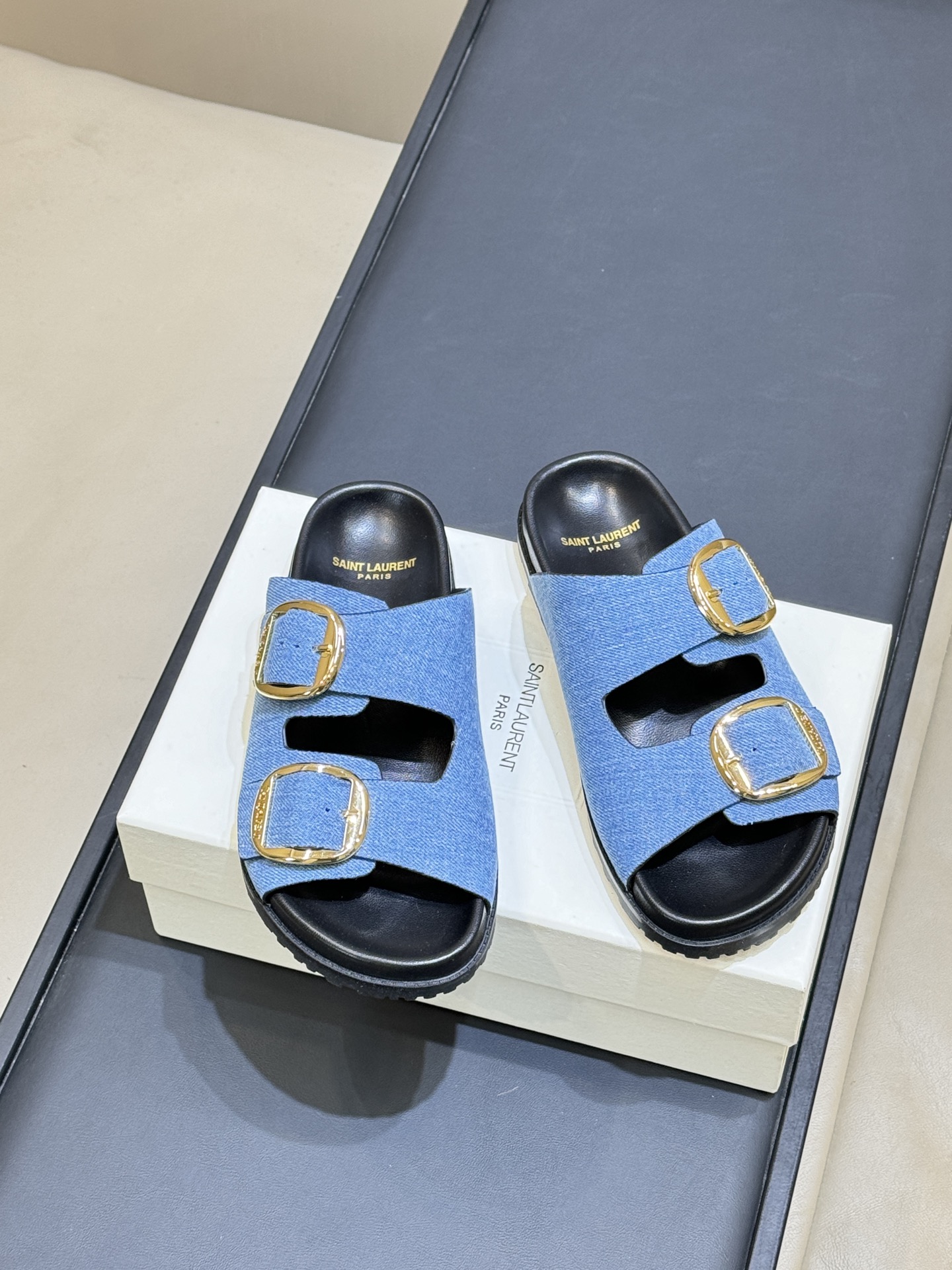 Шлёпанцы Saint Laurent