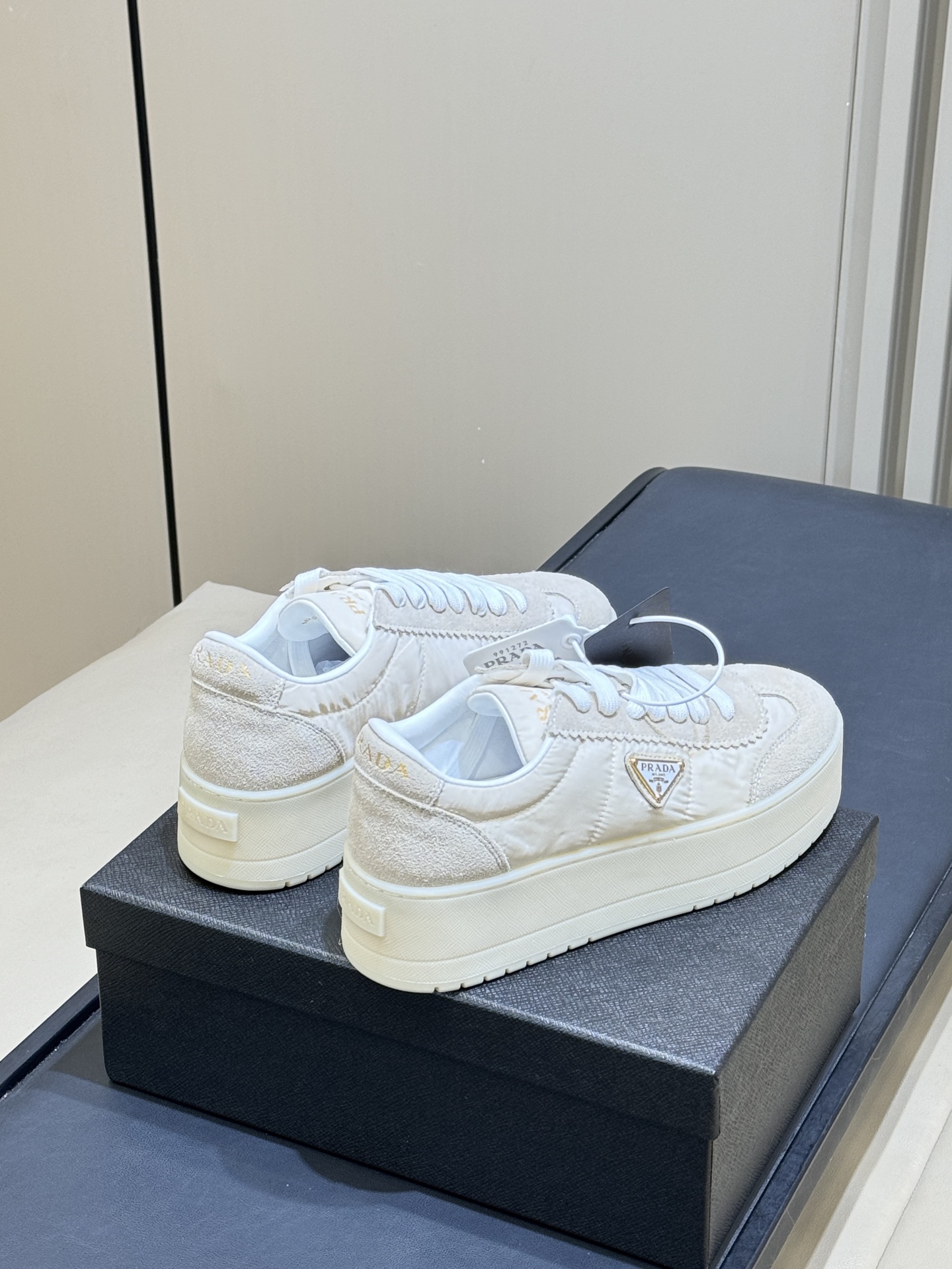 Кроссовки Prada