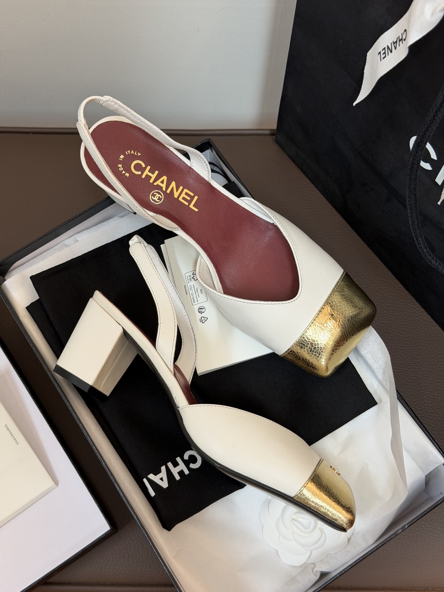 chan…l ss26 new arrival～小香26春夏方头slingback新品小粗跟搭配宽宽的小