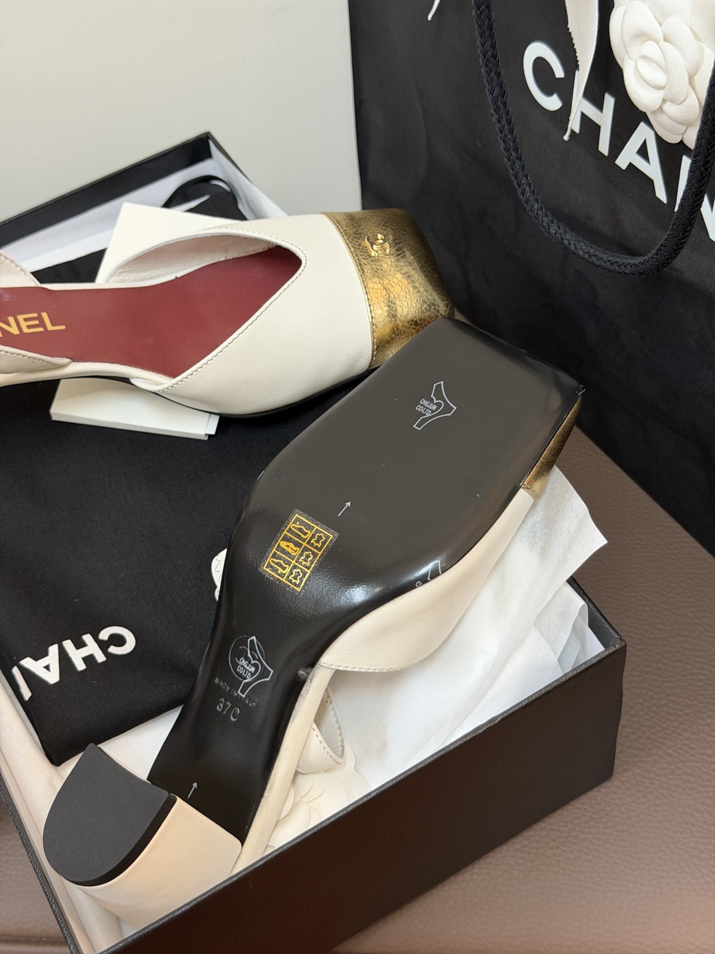 chan…l ss26 new arrival～小香26春夏方头slingback新品小粗跟搭配宽宽的小