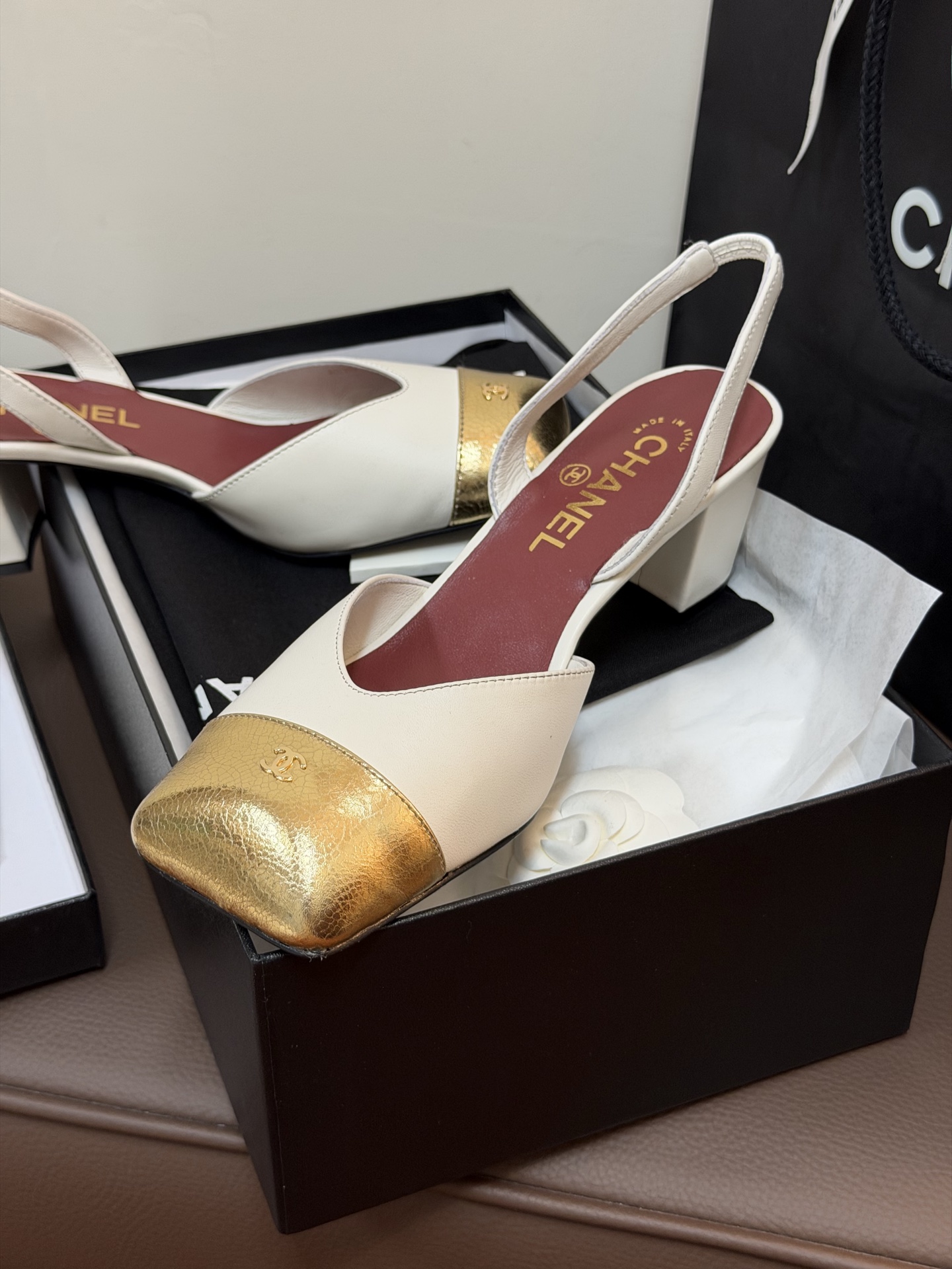 chan…l ss26 new arrival～小香26春夏方头slingback新品小粗跟搭配宽宽的小