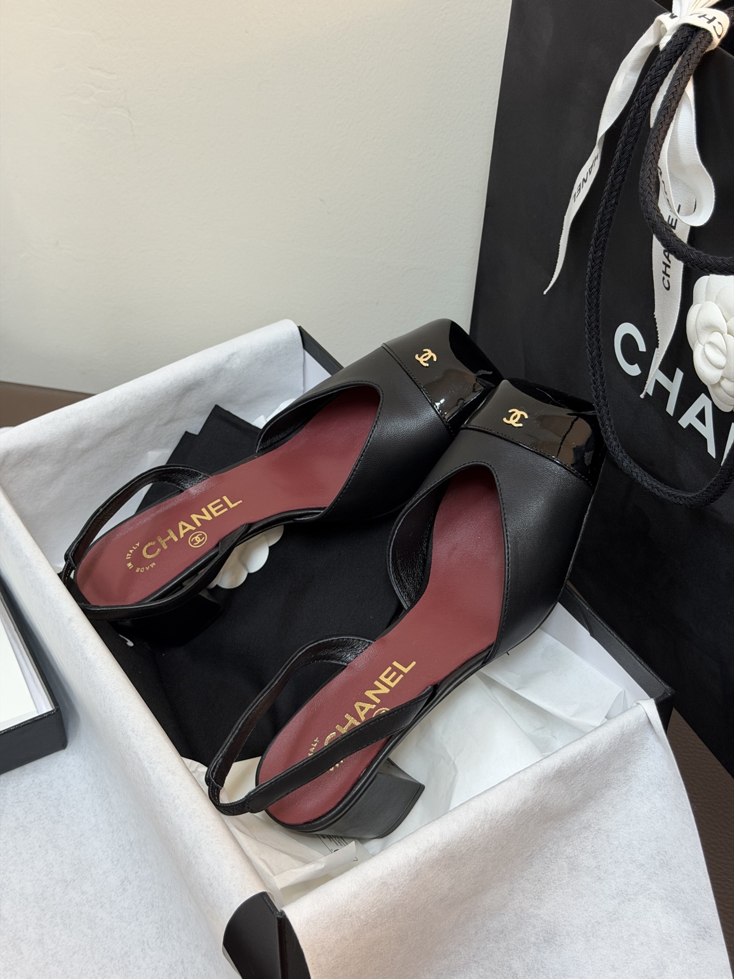 chan…l ss26 new arrival～小香26春夏方头slingback新品小粗跟搭配宽宽的小