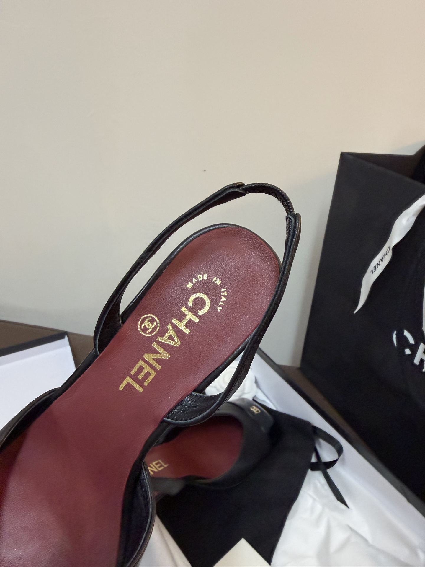 chan…l ss26 new arrival～小香26春夏方头slingback新品小粗跟搭配宽宽的小