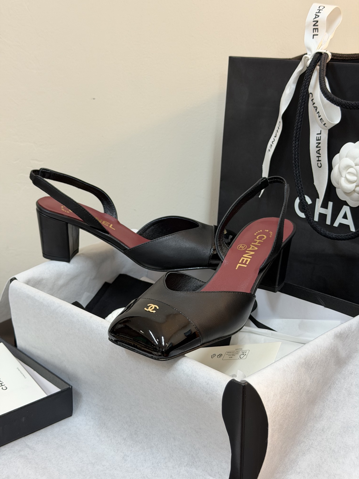 chan…l ss26 new arrival～小香26春夏方头slingback新品小粗跟搭配宽宽的小